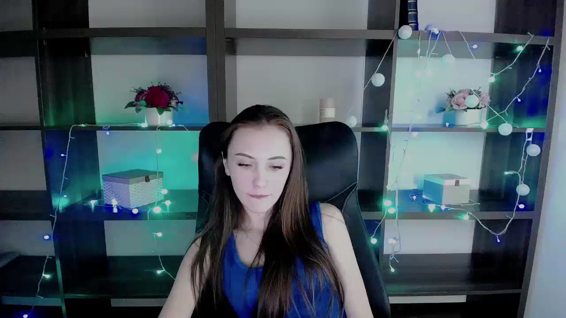 Gallery image thumbnail from Nikonara_'s myfreecams stream on, 12/27/2023, 18:44 image 7 of 20