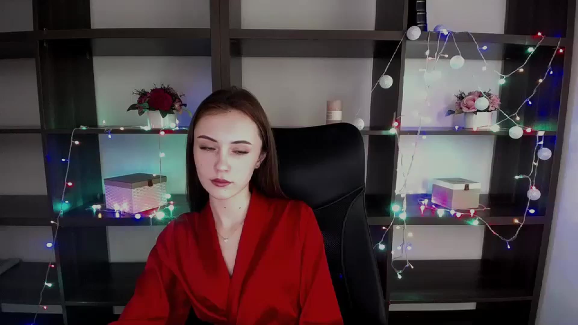 Gallery image thumbnail from Nikonara_'s myfreecams stream on, 12/28/2023, 14:10 image 10 of 20