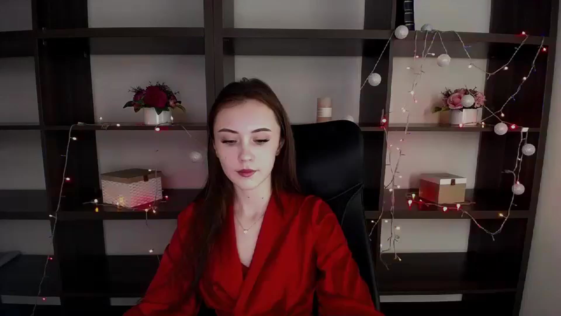 Gallery image thumbnail from Nikonara_'s myfreecams stream on, 12/28/2023, 14:10 image 9 of 20