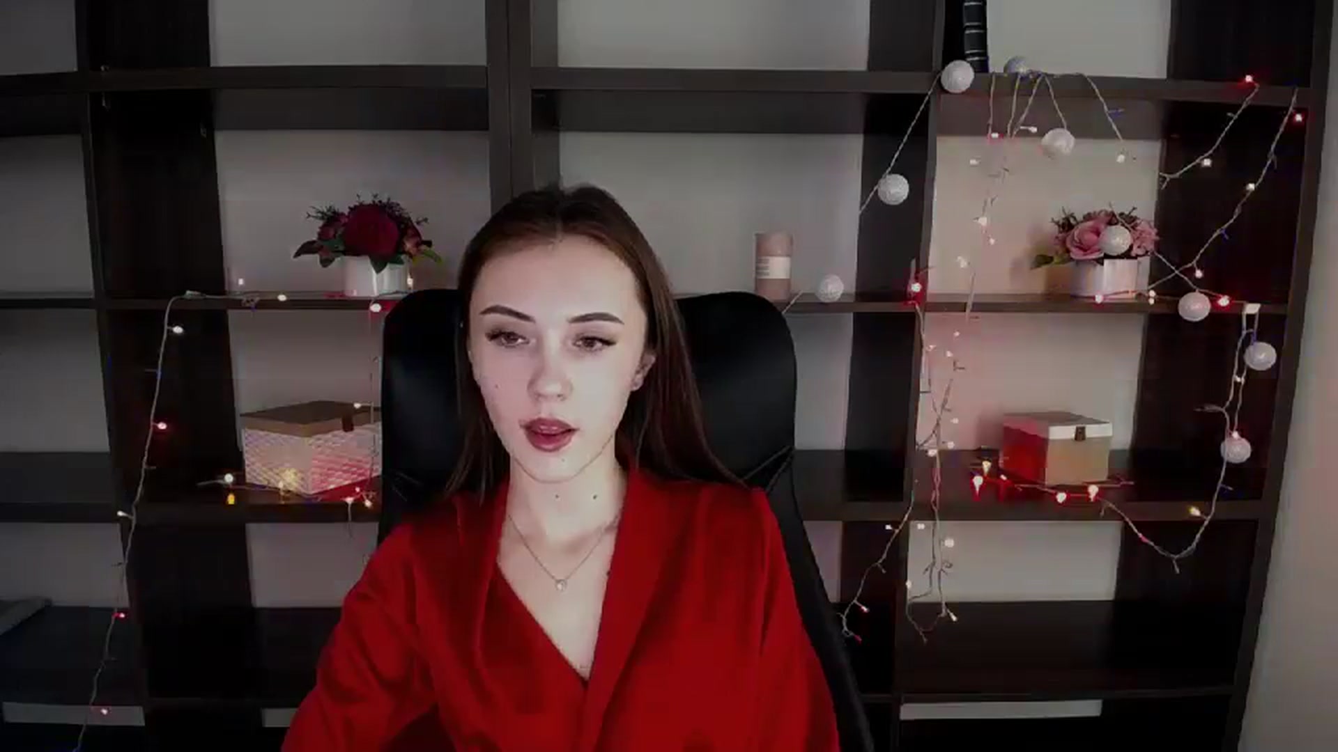 Gallery image thumbnail from Nikonara_'s myfreecams stream on, 12/28/2023, 14:10 image 2 of 20