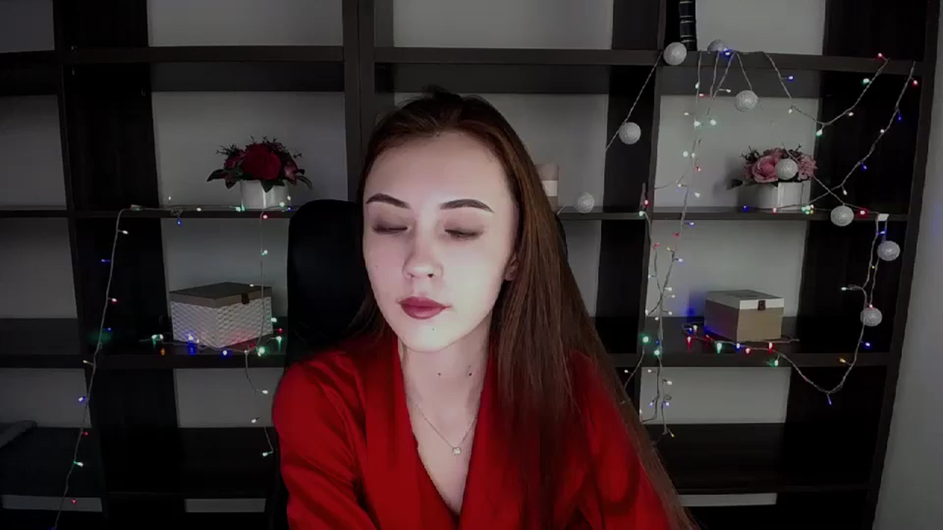 Gallery image thumbnail from Nikonara_'s myfreecams stream on, 12/28/2023, 14:10 image 4 of 20