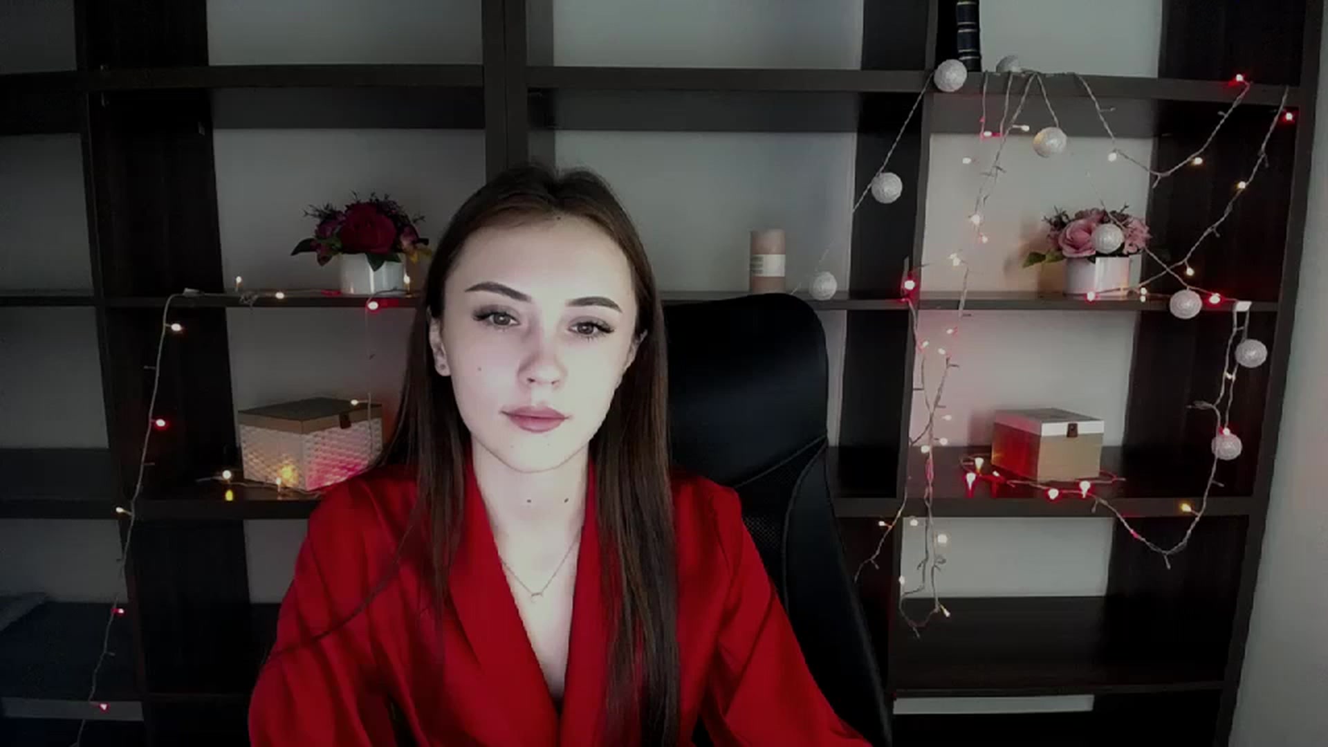 Gallery image thumbnail from Nikonara_'s myfreecams stream on, 12/28/2023, 14:10 image 18 of 20