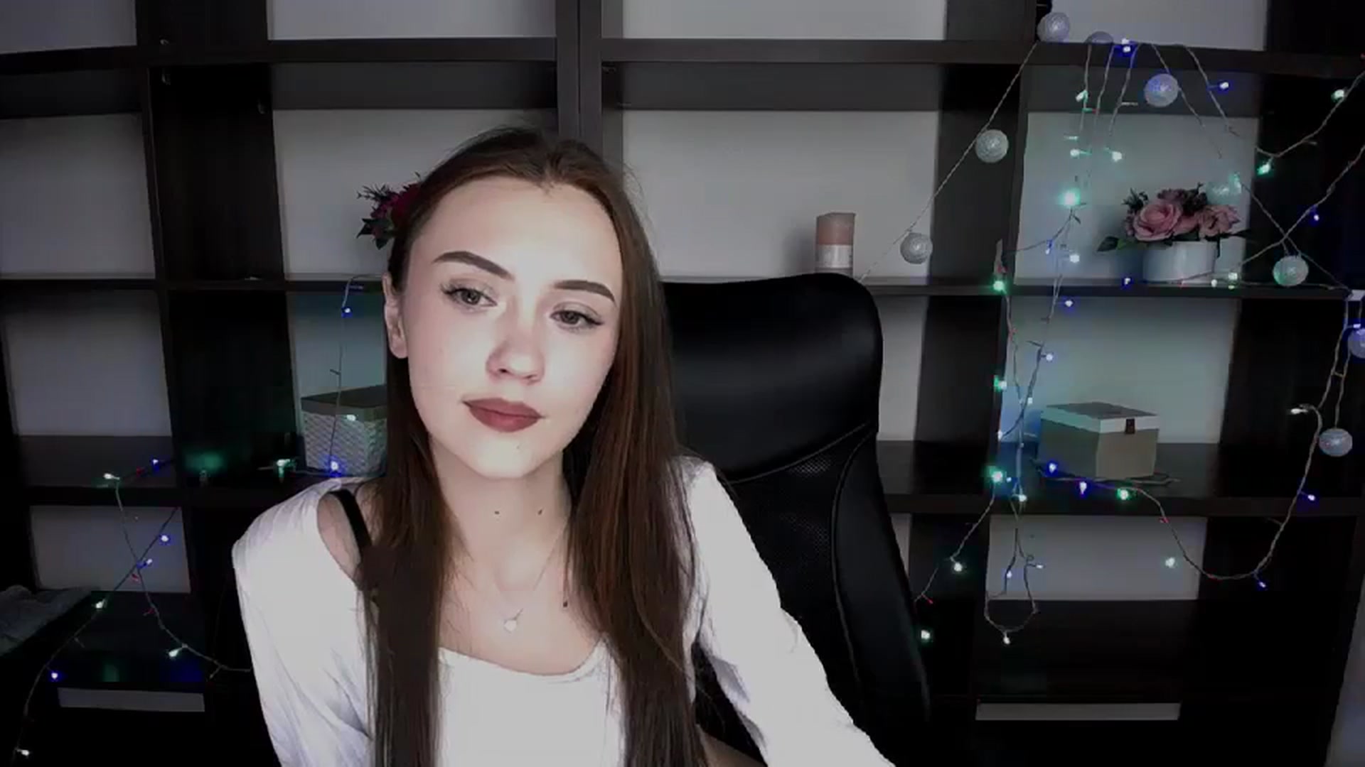 Gallery image thumbnail from Nikonara_'s myfreecams stream on, 01/09/2024, 11:16 image 4 of 20