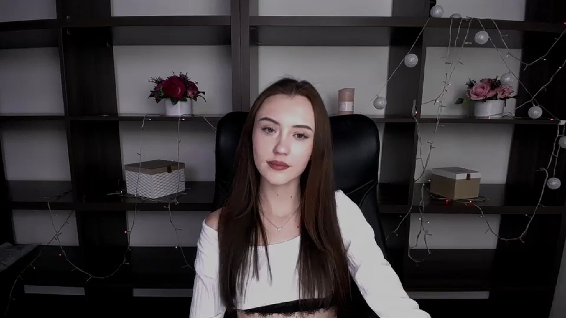 Gallery image thumbnail from Nikonara_'s myfreecams stream on, 01/09/2024, 11:16 image 19 of 20