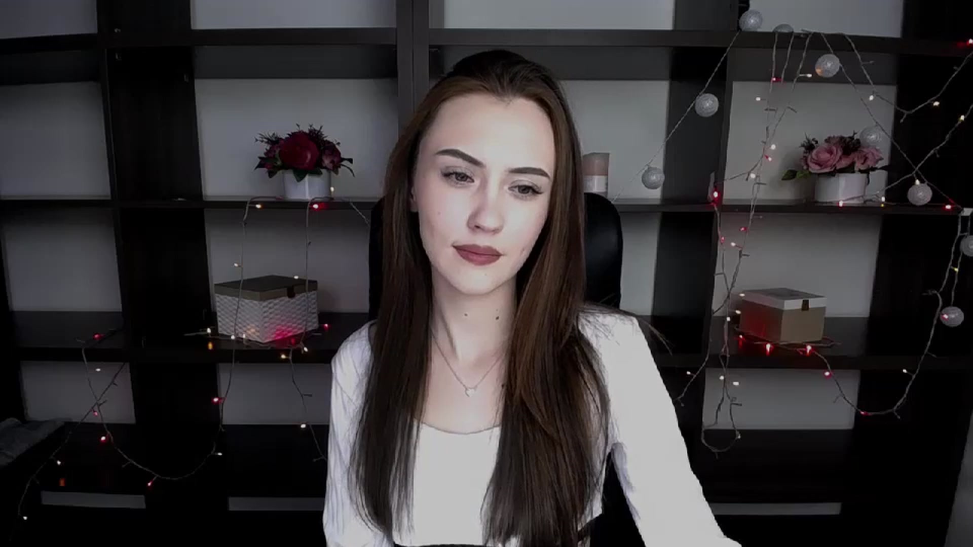 Gallery image thumbnail from Nikonara_'s myfreecams stream on, 01/09/2024, 12:01 image 14 of 20