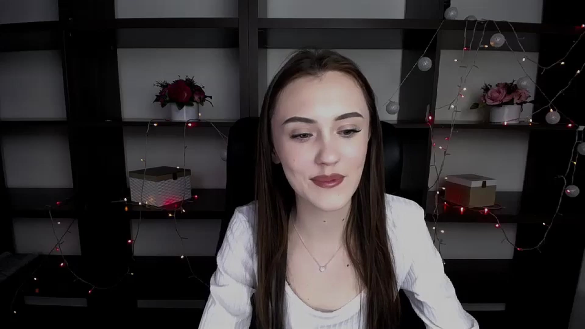 Gallery image thumbnail from Nikonara_'s myfreecams stream on, 01/09/2024, 12:49 image 15 of 20