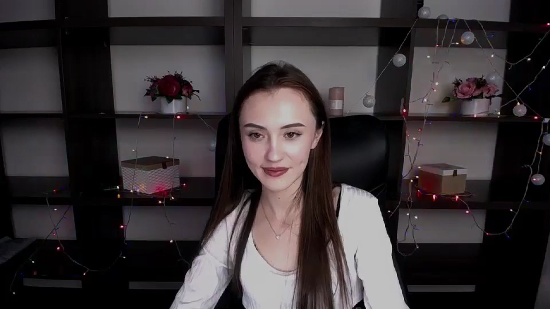 Gallery image thumbnail from Nikonara_'s myfreecams stream on, 01/09/2024, 12:49 image 14 of 20