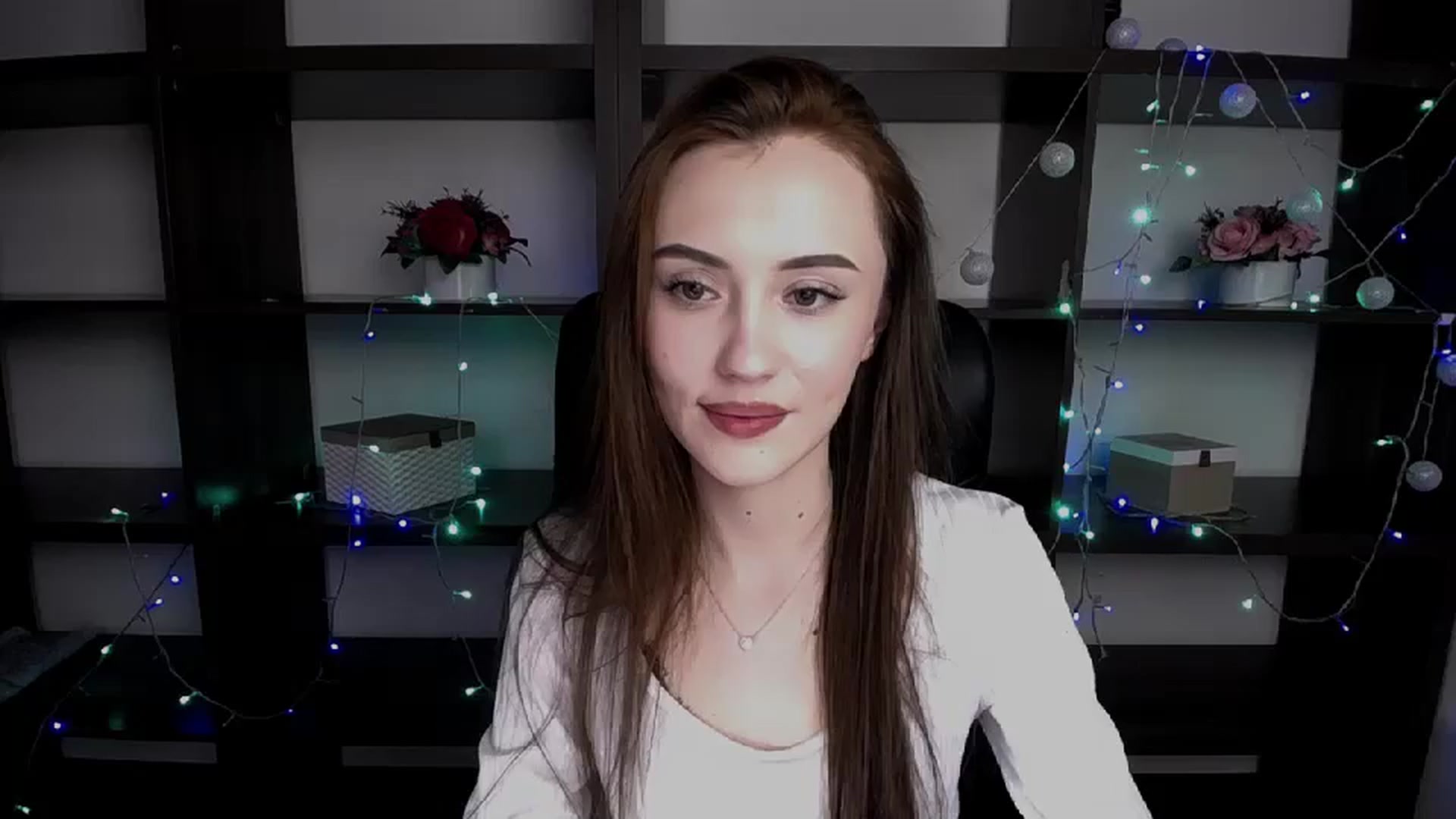 Gallery image thumbnail from Nikonara_'s myfreecams stream on, 01/09/2024, 13:09 image 6 of 20