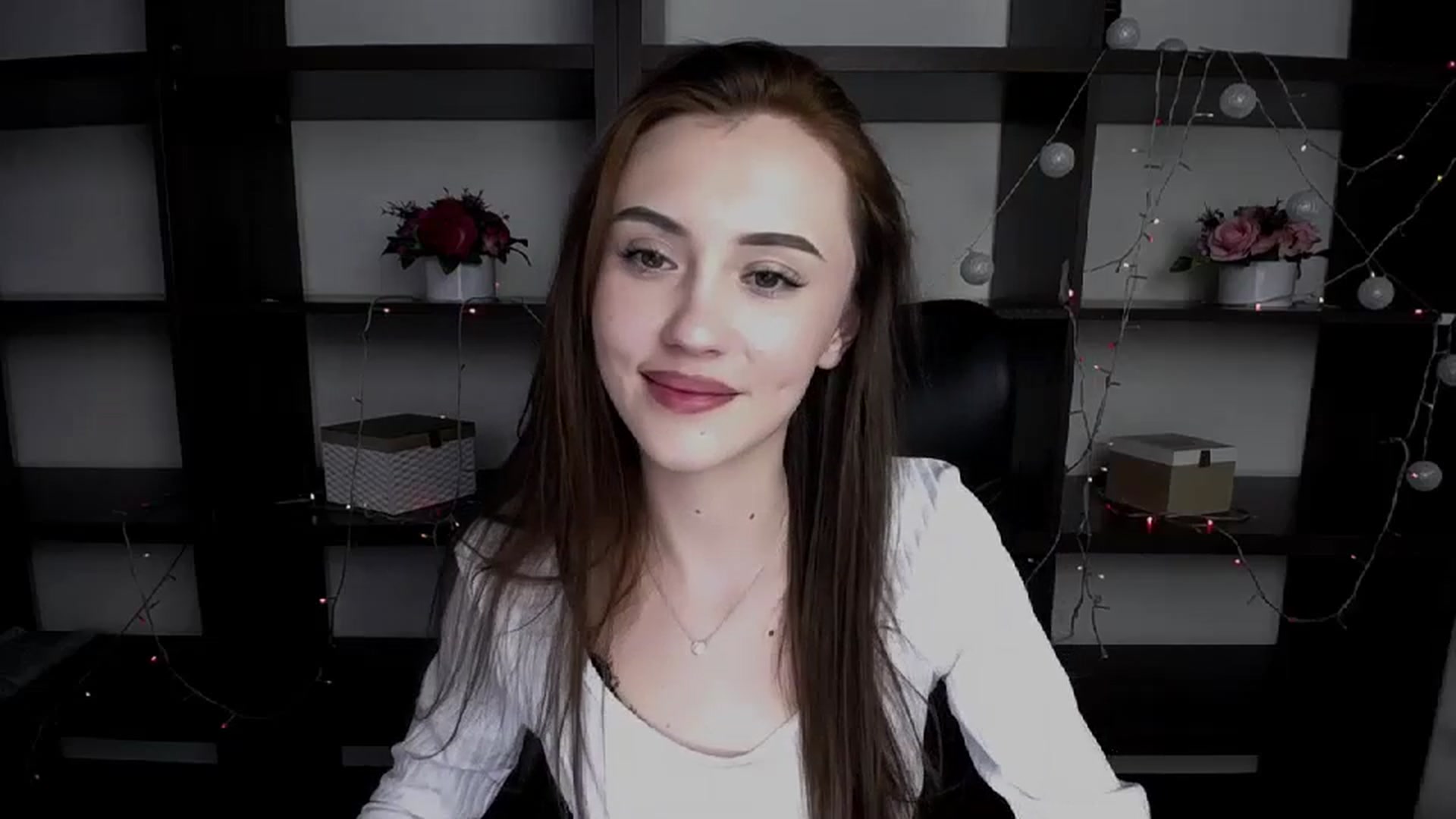 Gallery image thumbnail from Nikonara_'s myfreecams stream on, 01/09/2024, 13:09 image 5 of 20