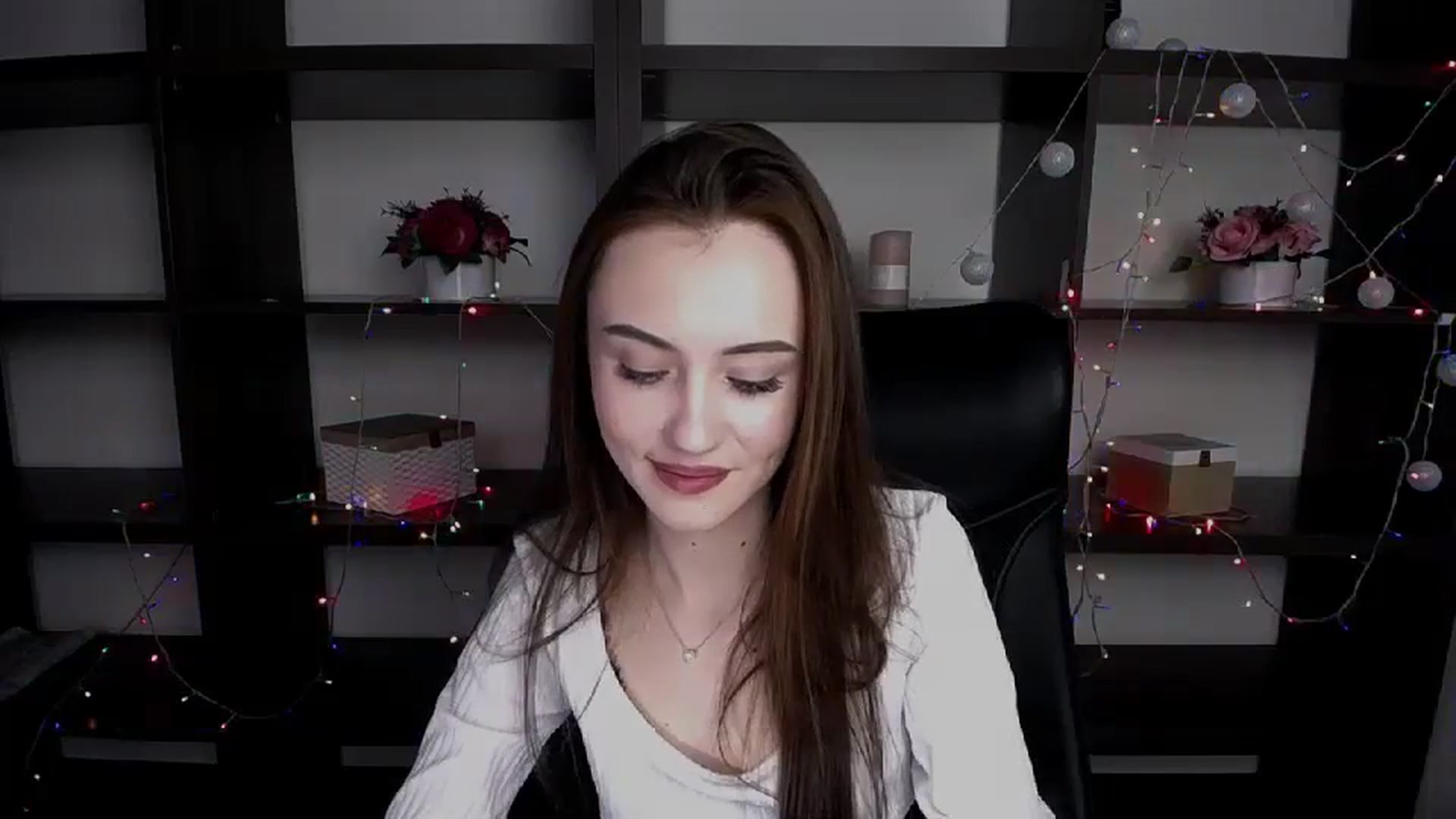 Gallery image thumbnail from Nikonara_'s myfreecams stream on, 01/09/2024, 13:09 image 3 of 20