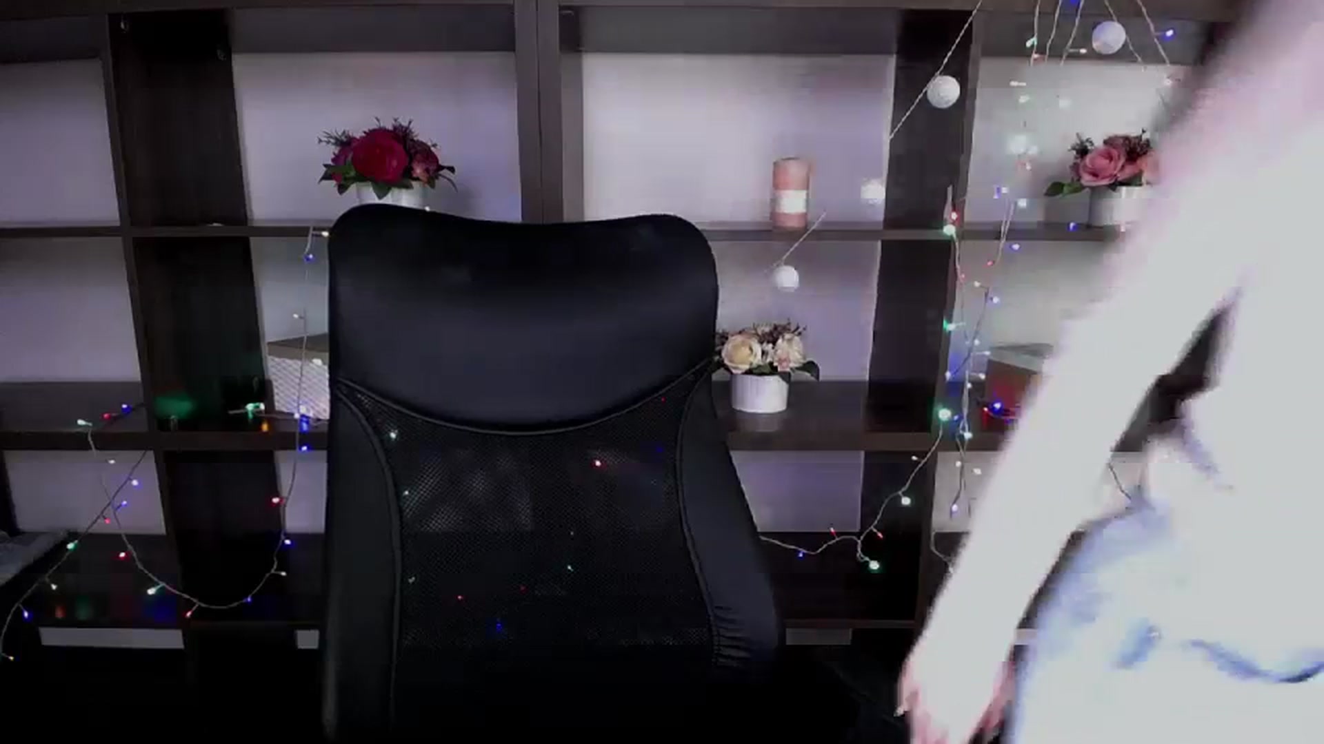 Gallery image thumbnail from Nikonara_'s myfreecams stream on, 01/10/2024, 13:41 image 13 of 20