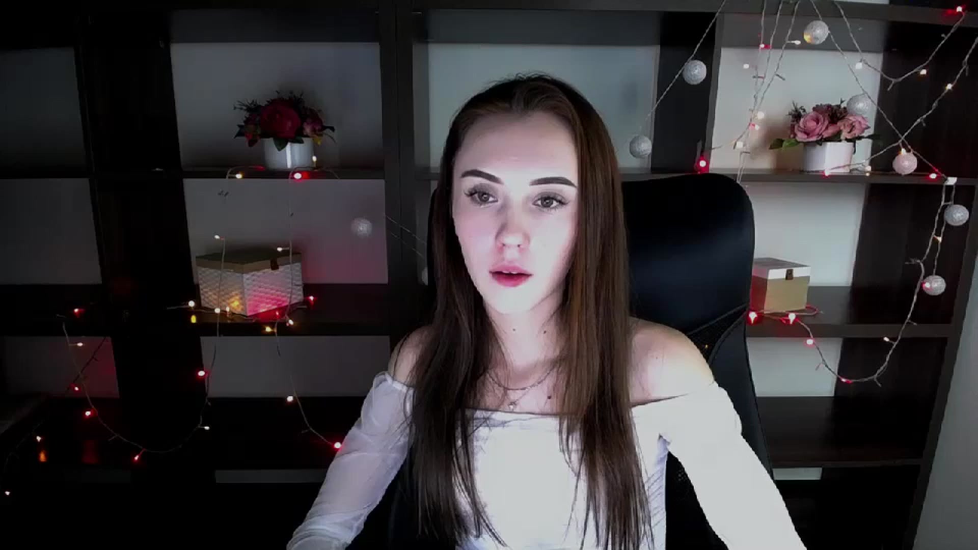 Gallery image thumbnail from Nikonara_'s myfreecams stream on, 01/10/2024, 18:52 image 8 of 20