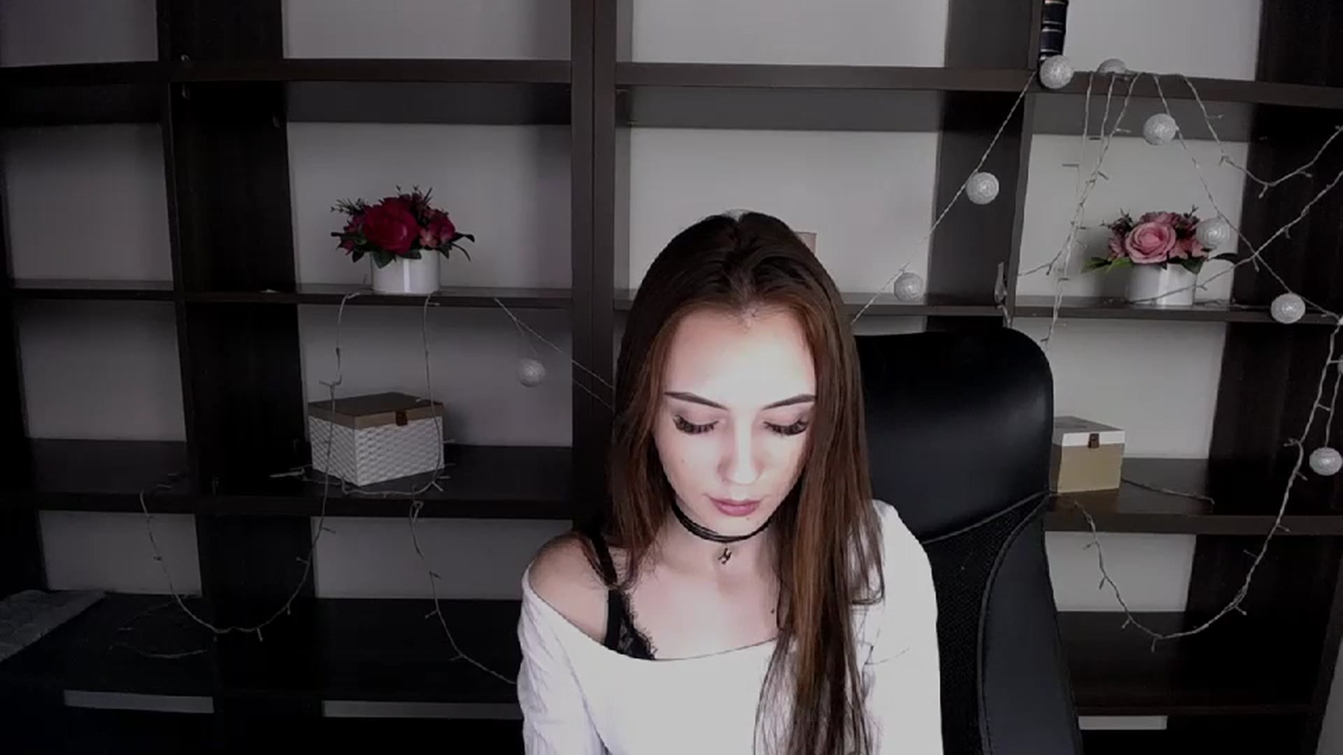 Gallery image thumbnail from Nikonara_'s myfreecams stream on, 01/31/2024, 13:21 image 19 of 20