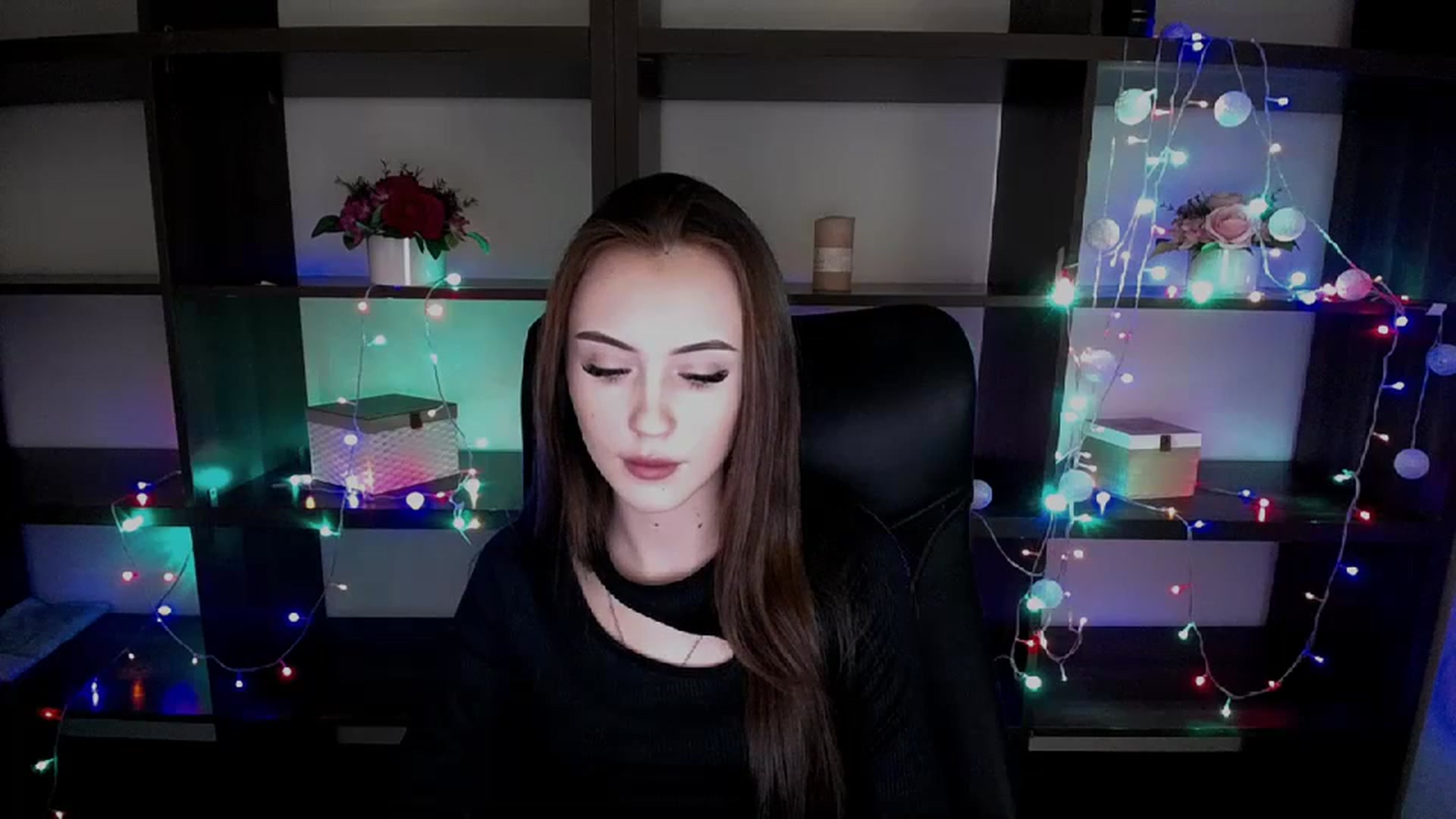 Gallery image thumbnail from Nikonara_'s myfreecams stream on, 02/13/2024, 15:11 image 10 of 20