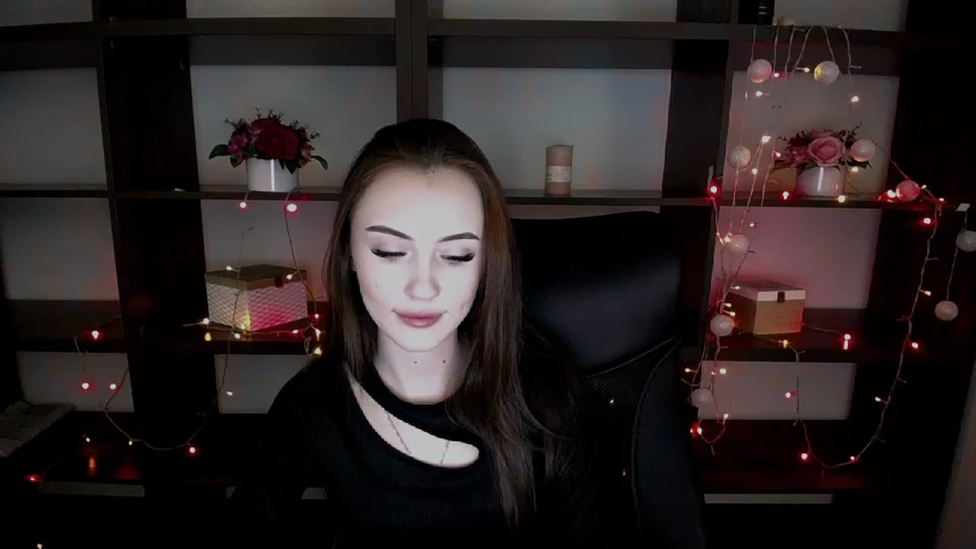 Gallery image thumbnail from Nikonara_'s myfreecams stream on, 02/13/2024, 15:11 image 3 of 20