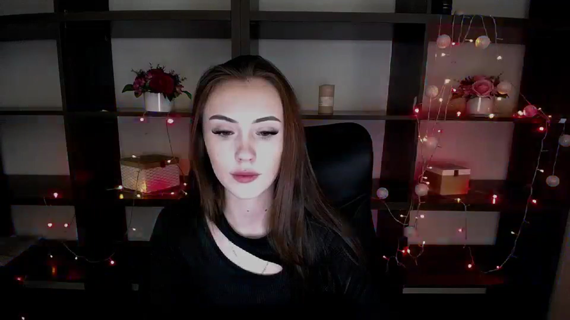 Gallery image thumbnail from Nikonara_'s myfreecams stream on, 02/13/2024, 15:11 image 5 of 20