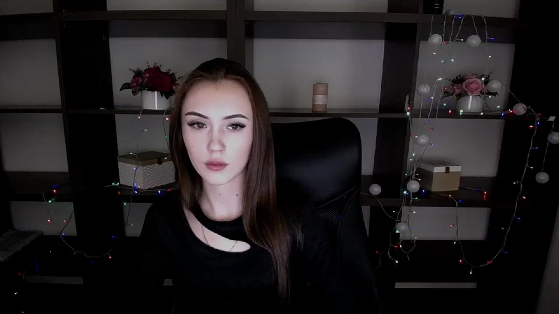 Gallery image thumbnail from Nikonara_'s myfreecams stream on, 02/13/2024, 15:11 image 8 of 20