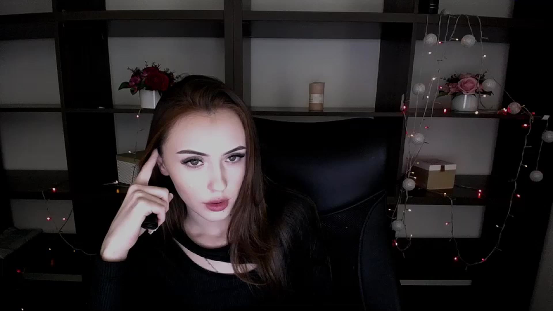 Gallery image thumbnail from Nikonara_'s myfreecams stream on, 02/13/2024, 15:11 image 2 of 20