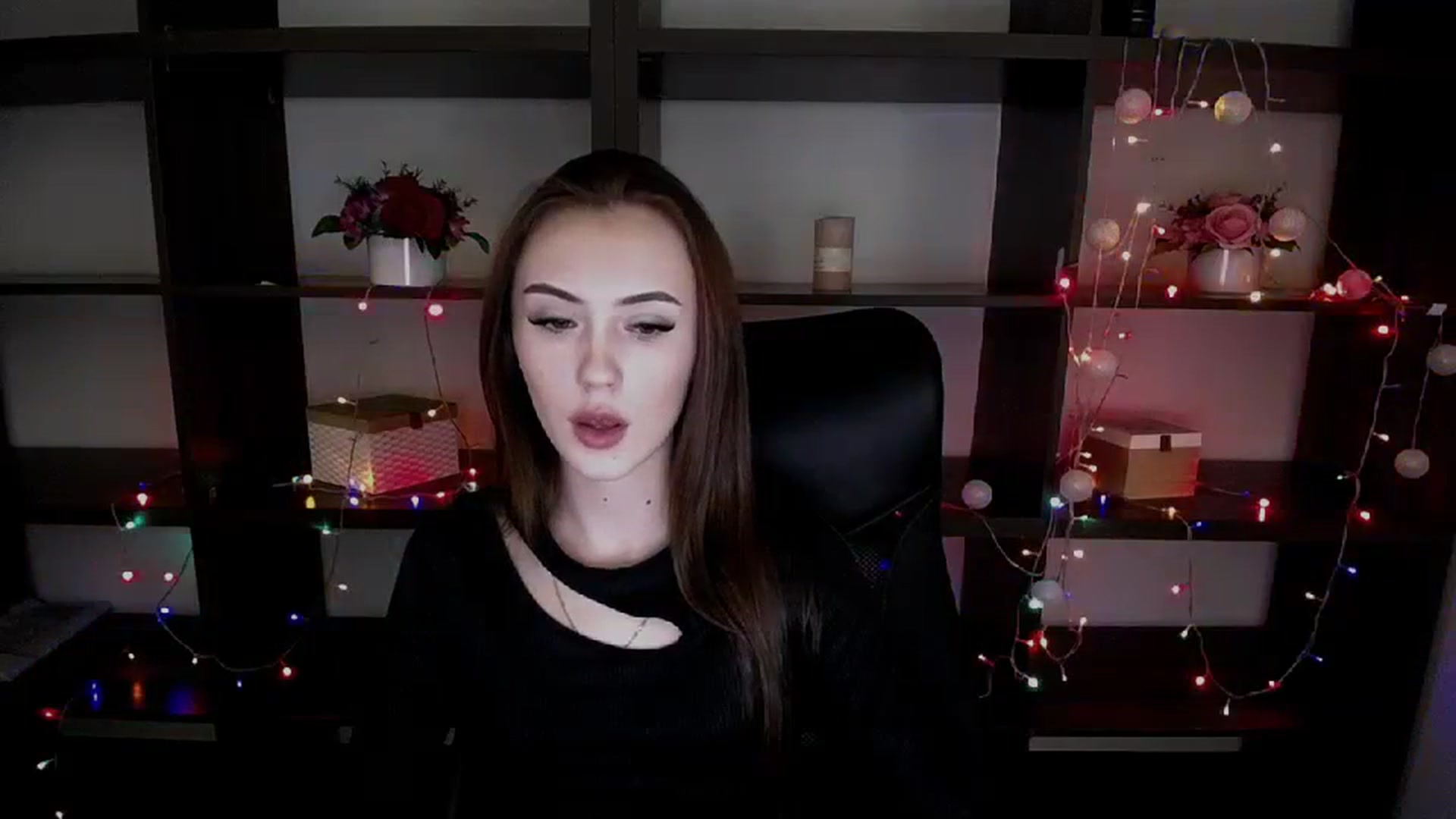 Gallery image thumbnail from Nikonara_'s myfreecams stream on, 02/13/2024, 15:11 image 7 of 20