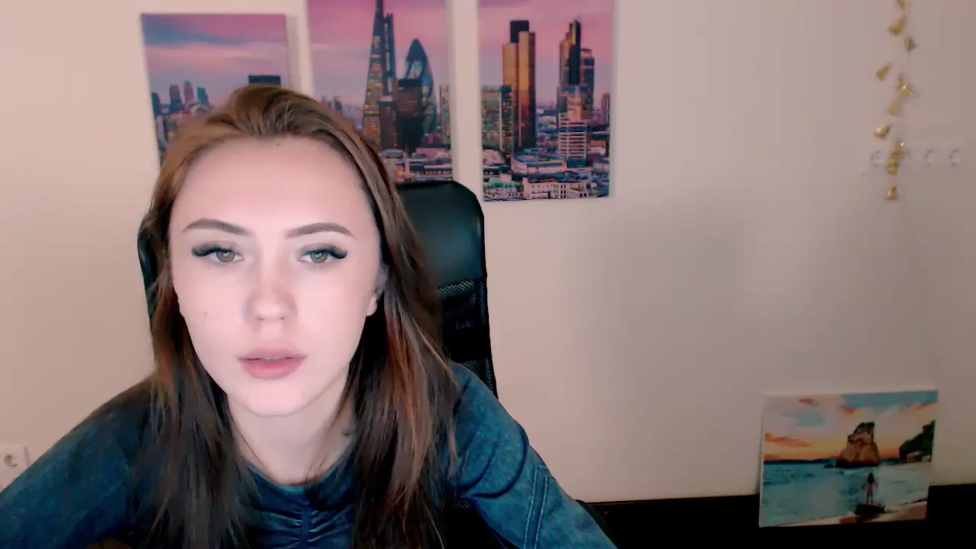 Gallery image thumbnail from Nikonara_'s myfreecams stream on, 03/25/2024, 16:49 image 4 of 20
