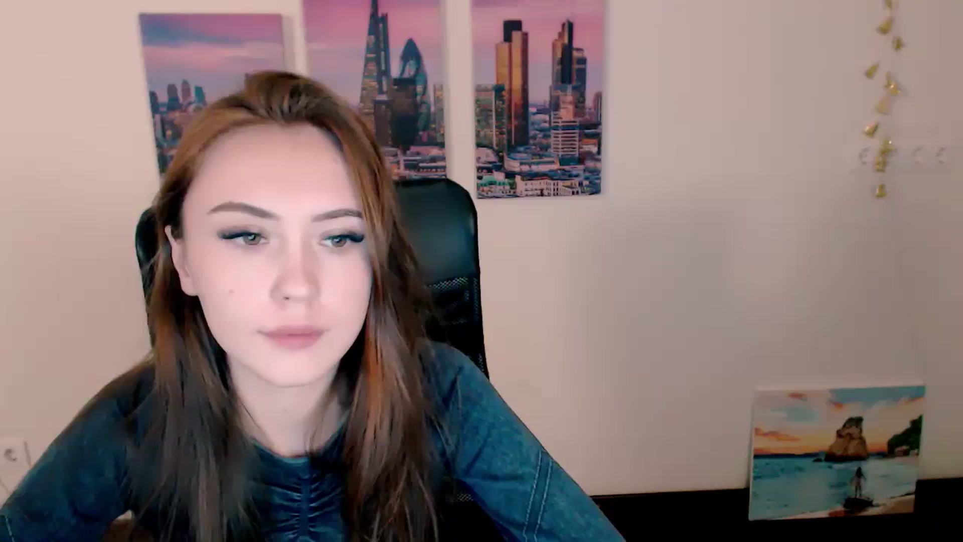 Gallery image thumbnail from Nikonara_'s myfreecams stream on, 03/25/2024, 16:49 image 1 of 20