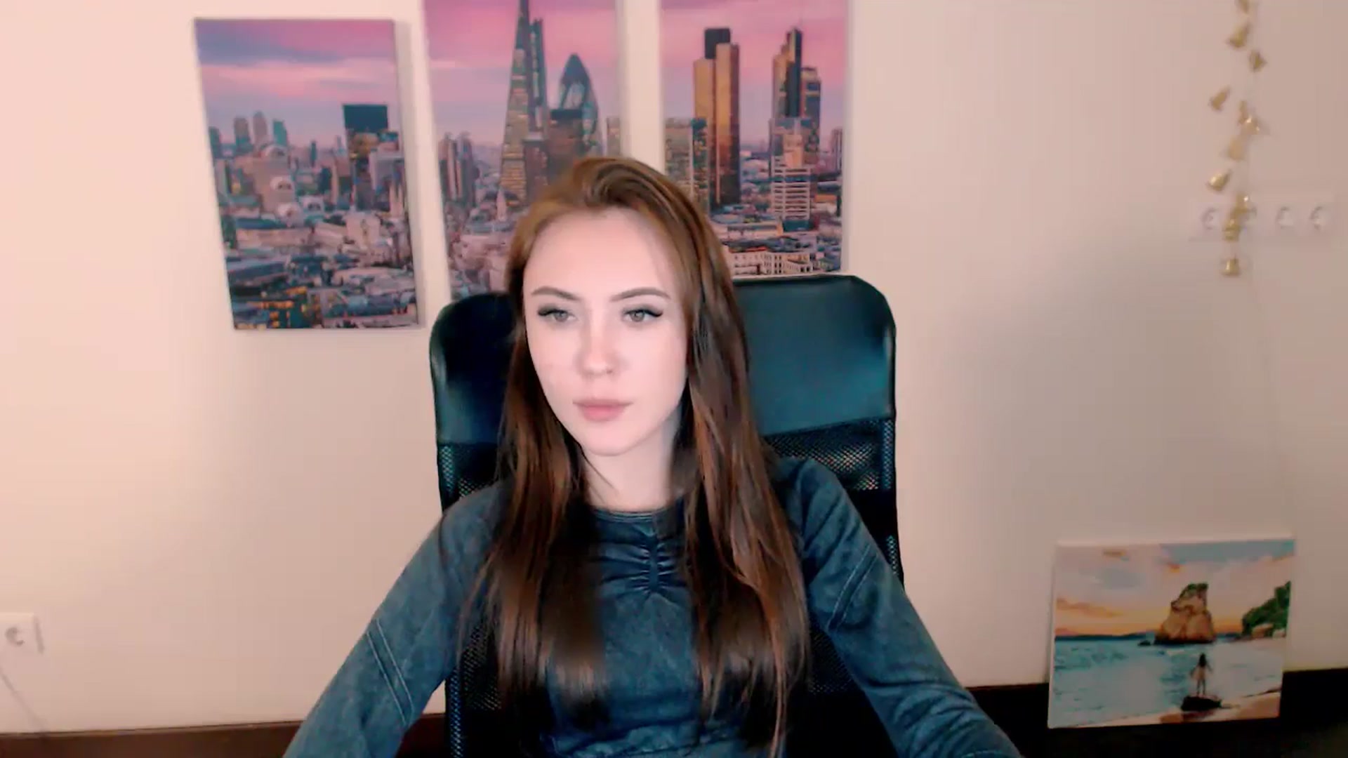 Gallery image thumbnail from Nikonara_'s myfreecams stream on, 03/25/2024, 16:49 image 9 of 20
