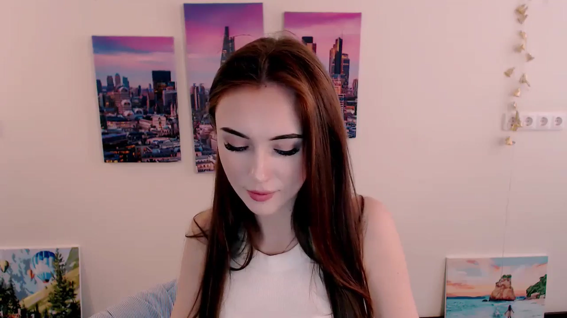 Gallery image thumbnail from Nikonara_'s myfreecams stream on, 05/17/2024, 13:05 image 12 of 20