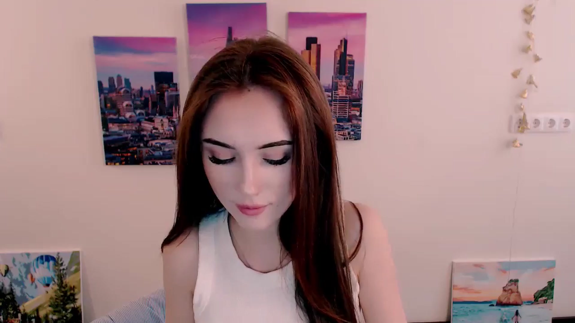 Gallery image thumbnail from Nikonara_'s myfreecams stream on, 05/17/2024, 13:05 image 15 of 20