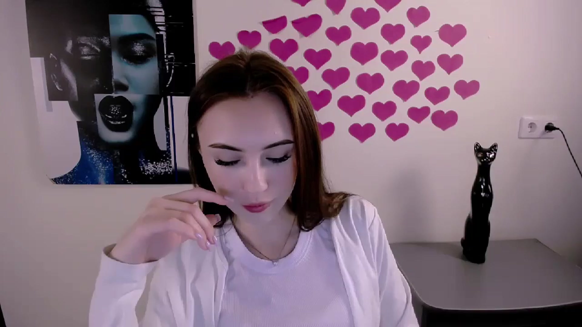 Gallery image thumbnail from Nikonara_'s myfreecams stream on, 05/18/2024, 13:19 image 7 of 20