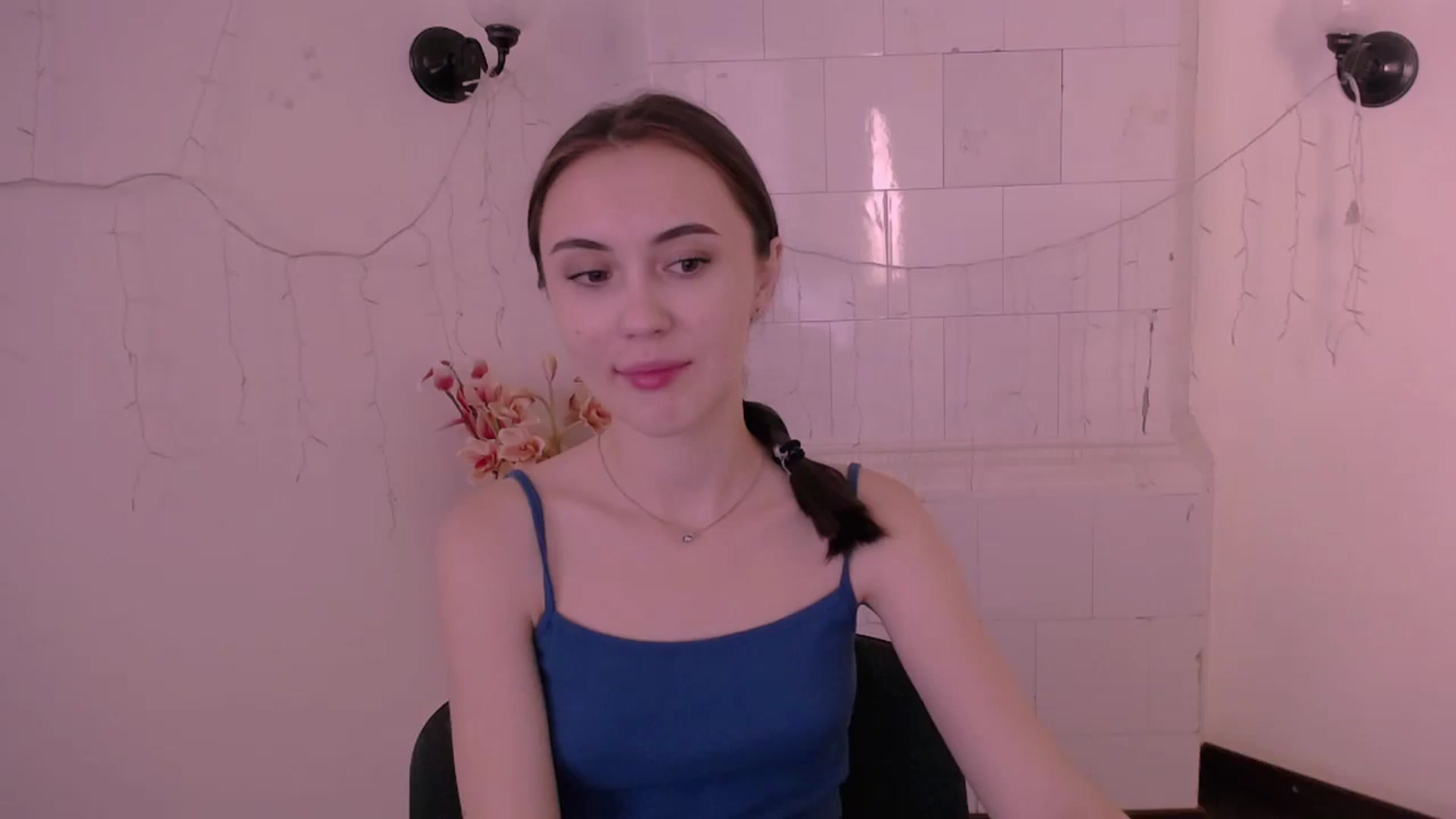 Gallery image thumbnail from Nikonara_'s myfreecams stream on, 06/03/2024, 11:16 image 16 of 20