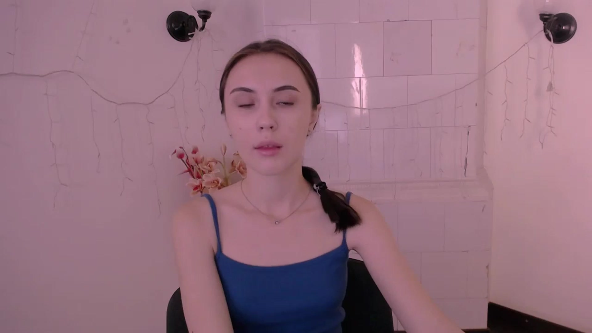Gallery image thumbnail from Nikonara_'s myfreecams stream on, 06/03/2024, 11:16 image 19 of 20