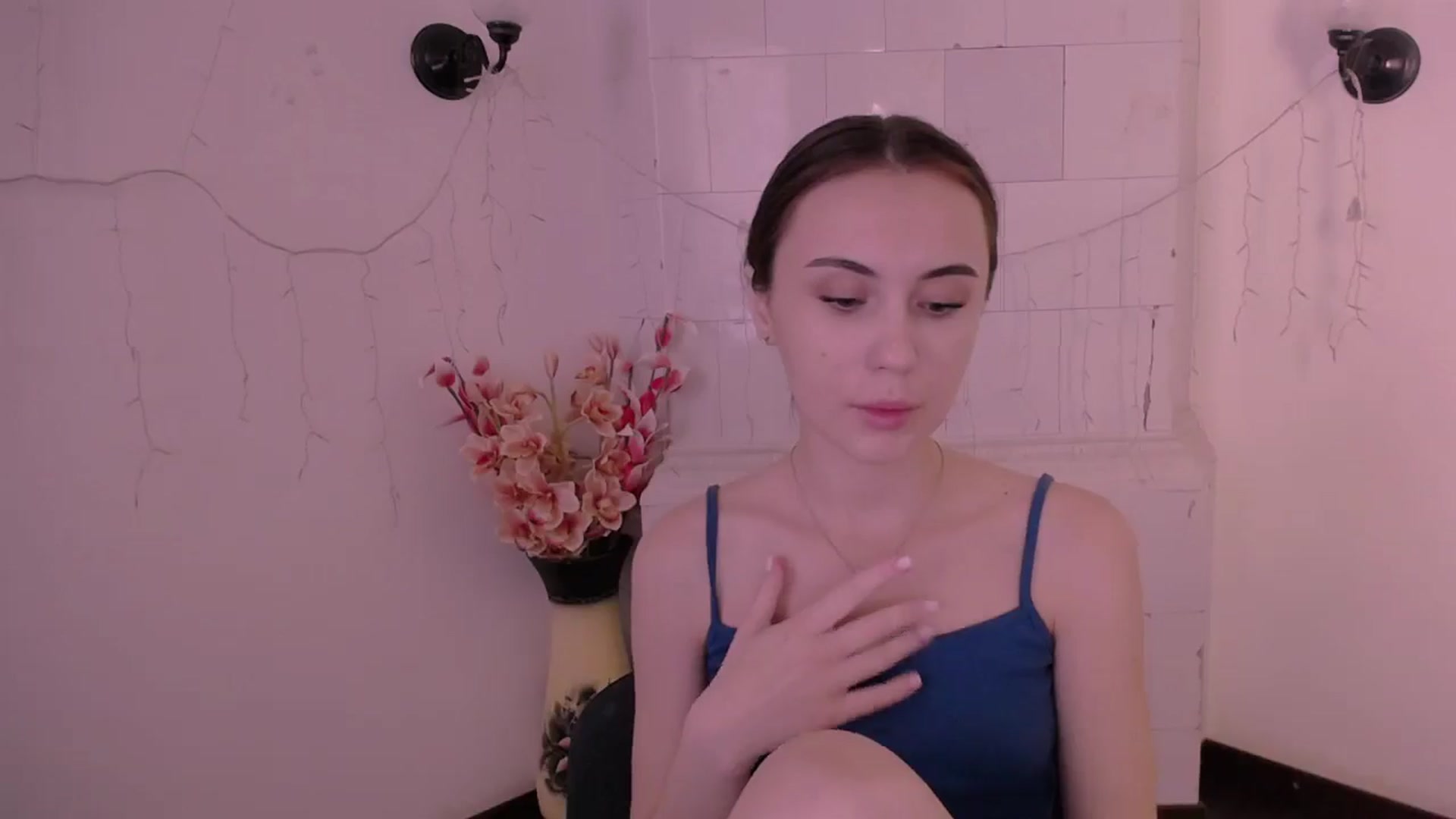 Gallery image thumbnail from Nikonara_'s myfreecams stream on, 06/03/2024, 11:57 image 16 of 20