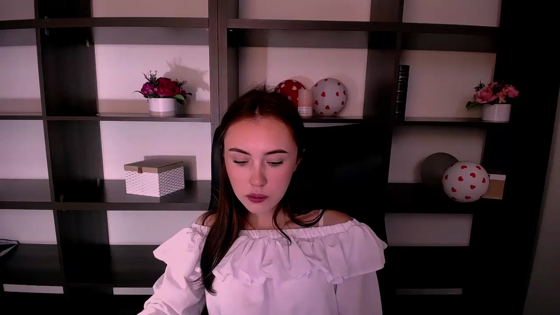 Gallery image thumbnail from Nikonara_'s myfreecams stream on, 06/09/2024, 11:14 image 3 of 20