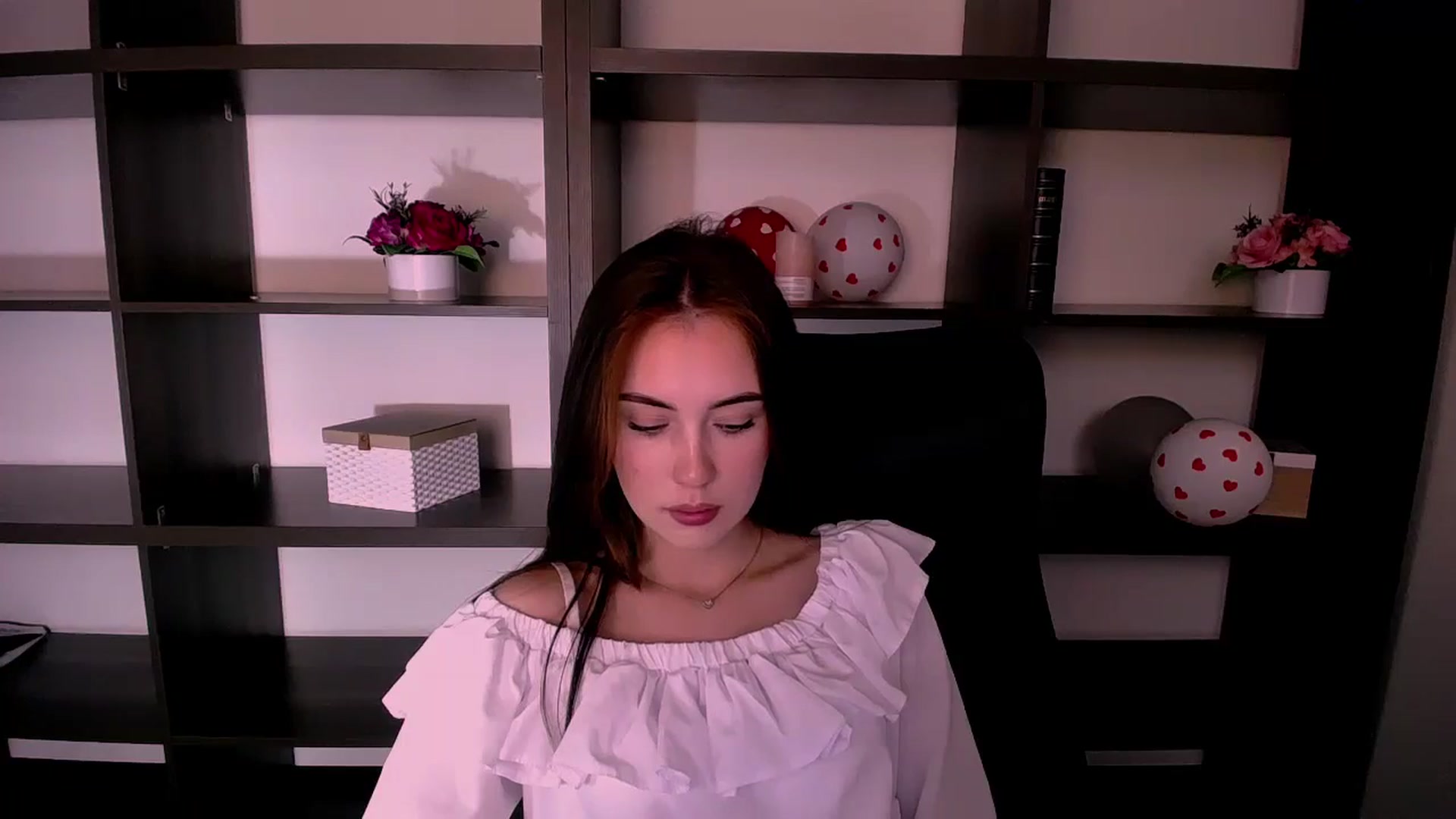 Gallery image thumbnail from Nikonara_'s myfreecams stream on, 06/09/2024, 11:14 image 15 of 20