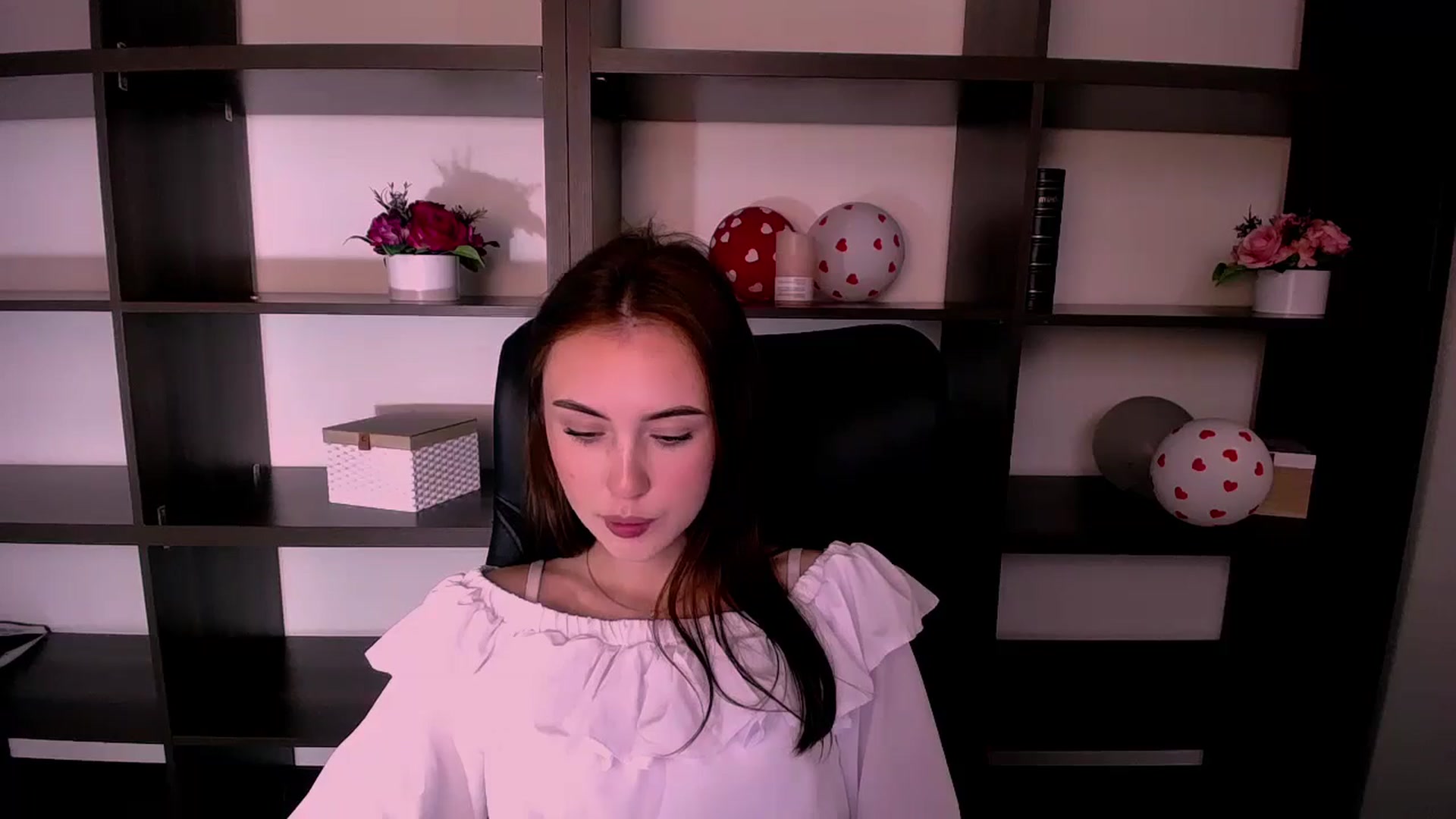 Gallery image thumbnail from Nikonara_'s myfreecams stream on, 06/09/2024, 11:14 image 7 of 20