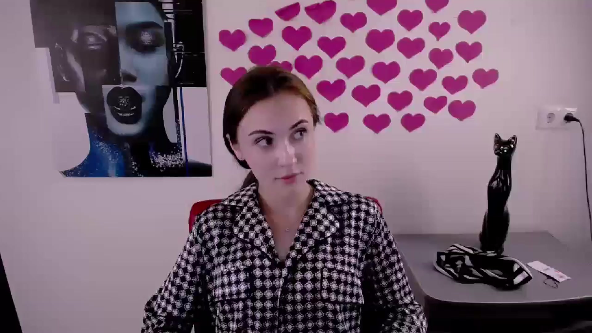 Gallery image thumbnail from Nikonara_'s myfreecams stream on, 06/17/2024, 16:39 image 3 of 20