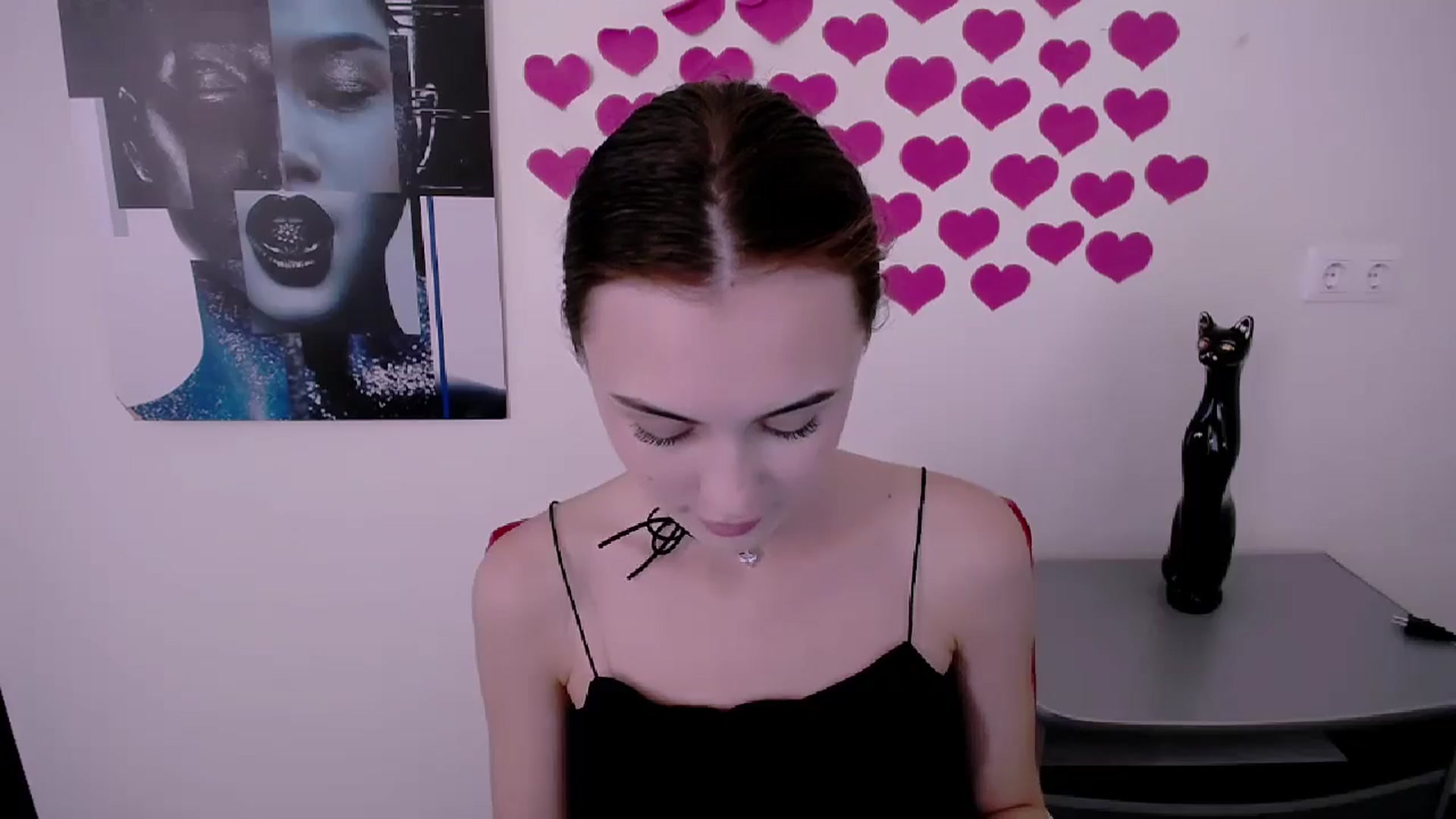 Gallery image thumbnail from Nikonara_'s myfreecams stream on, 06/18/2024, 15:38 image 7 of 20