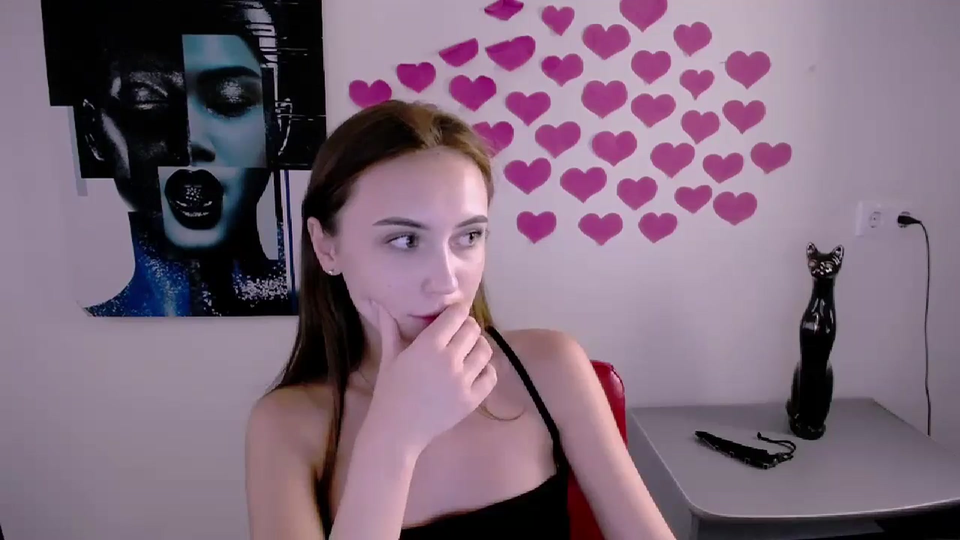 Gallery image thumbnail from Nikonara_'s myfreecams stream on, 06/25/2024, 16:40 image 15 of 20