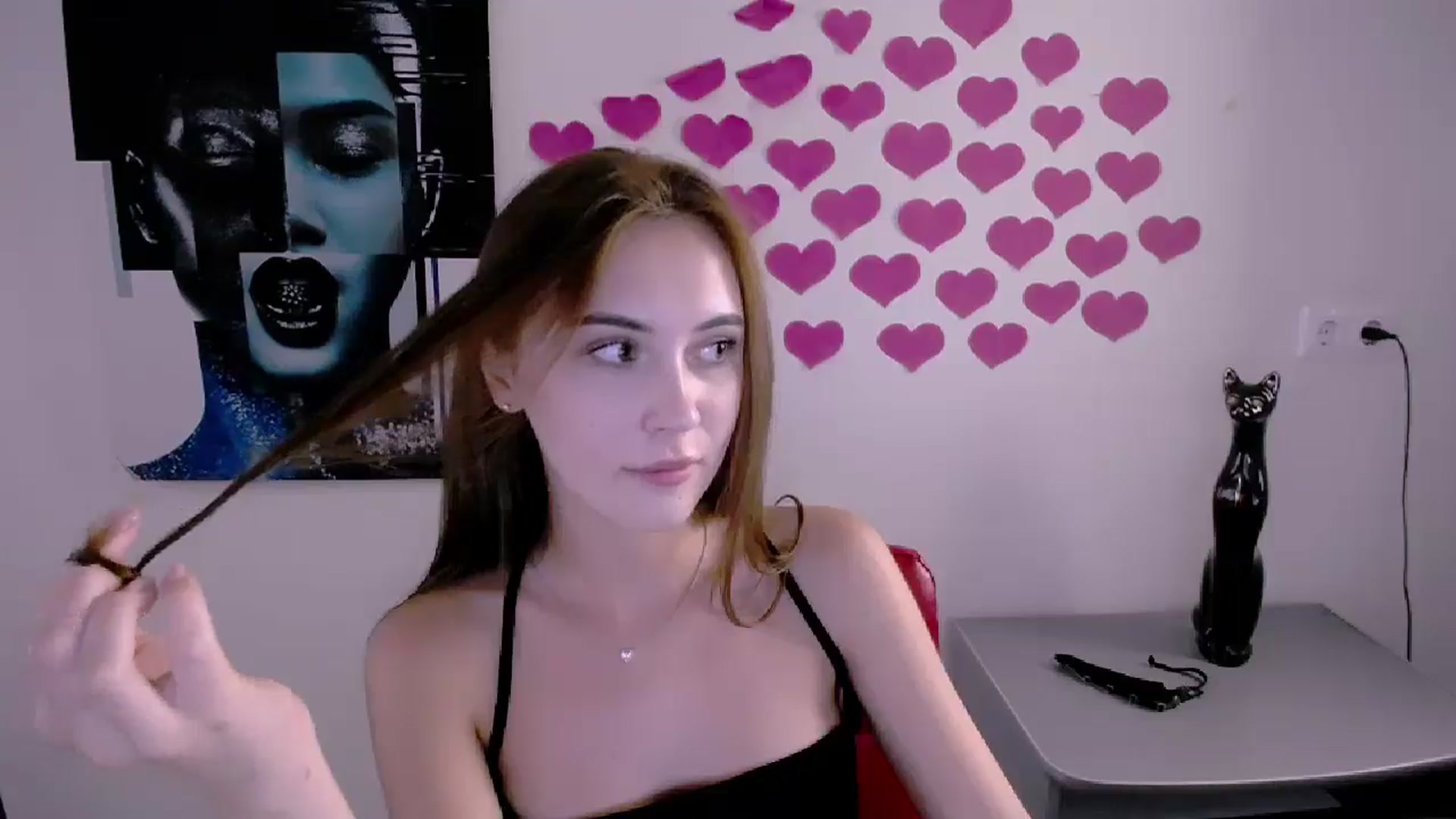 Gallery image thumbnail from Nikonara_'s myfreecams stream on, 06/25/2024, 16:40 image 14 of 20