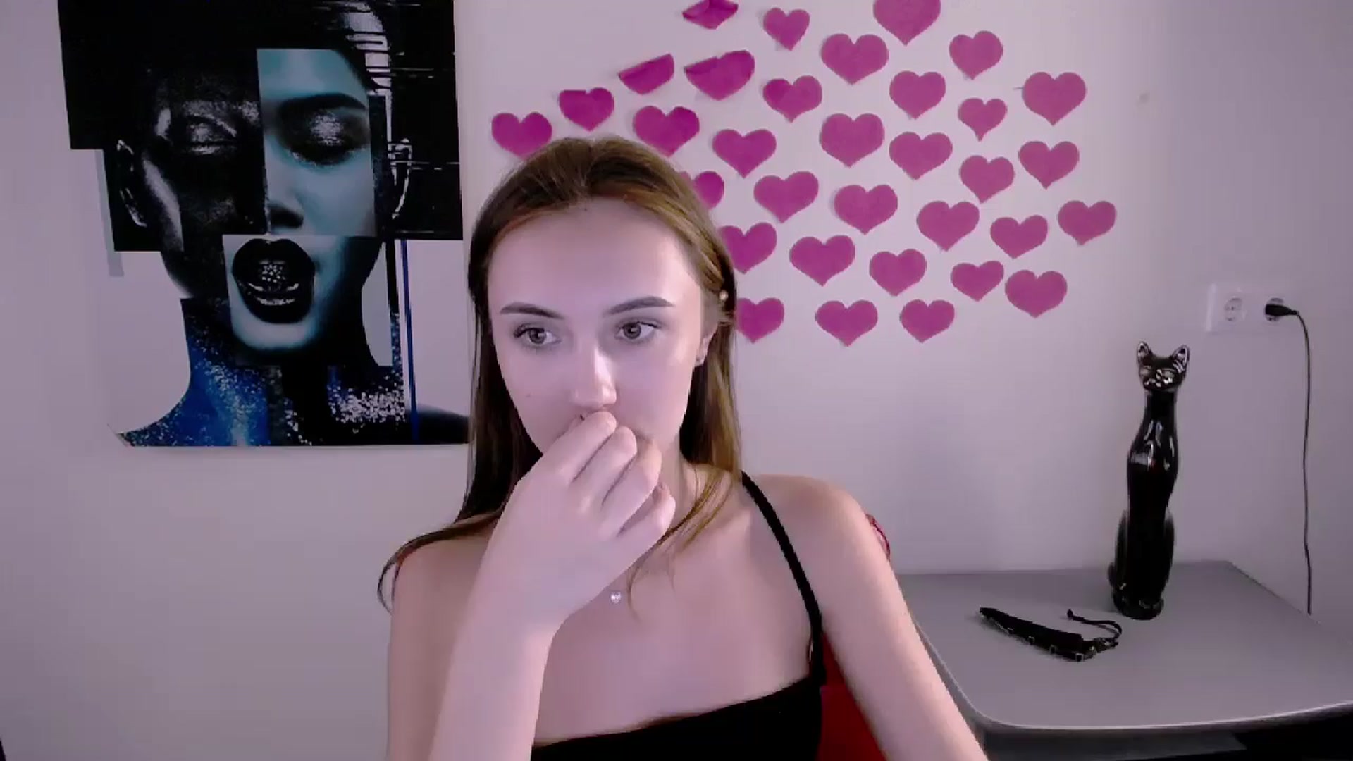 Gallery image thumbnail from Nikonara_'s myfreecams stream on, 06/25/2024, 16:40 image 18 of 20