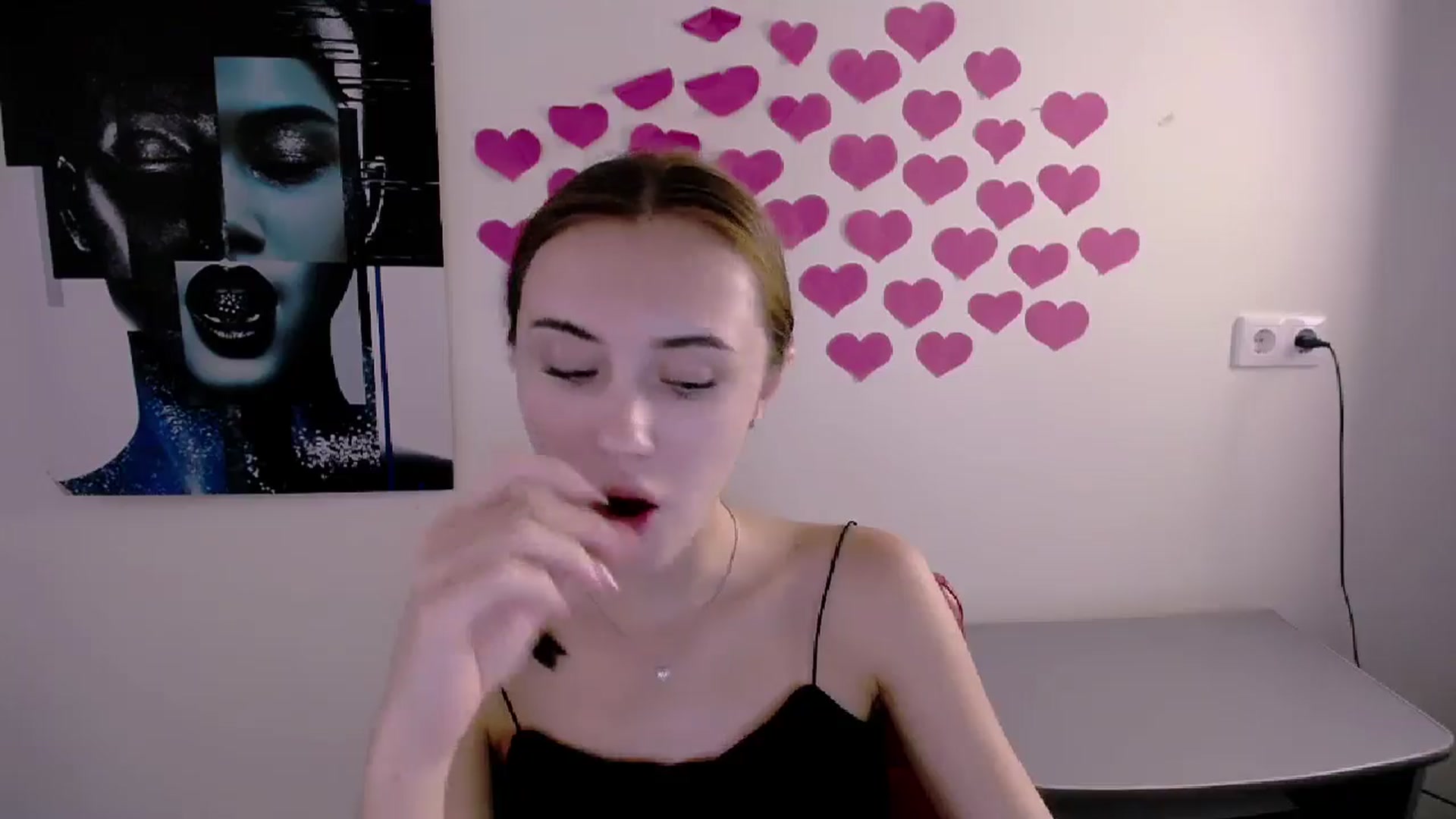 Gallery image thumbnail from Nikonara_'s myfreecams stream on, 07/07/2024, 16:48 image 3 of 20