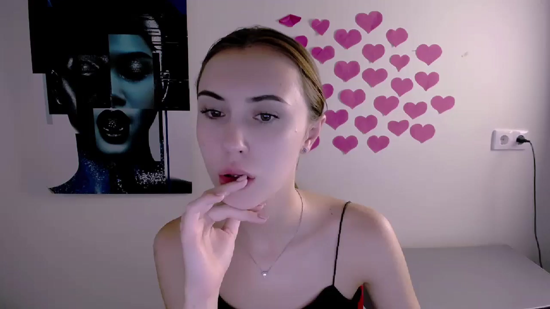 Gallery image thumbnail from Nikonara_'s myfreecams stream on, 07/07/2024, 17:16 image 18 of 20