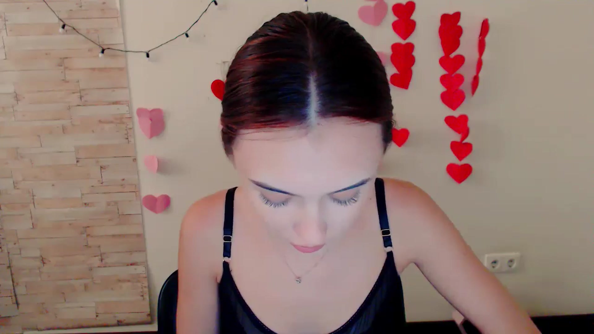 Gallery image thumbnail from Nikonara_'s myfreecams stream on, 07/09/2024, 12:36 image 17 of 20