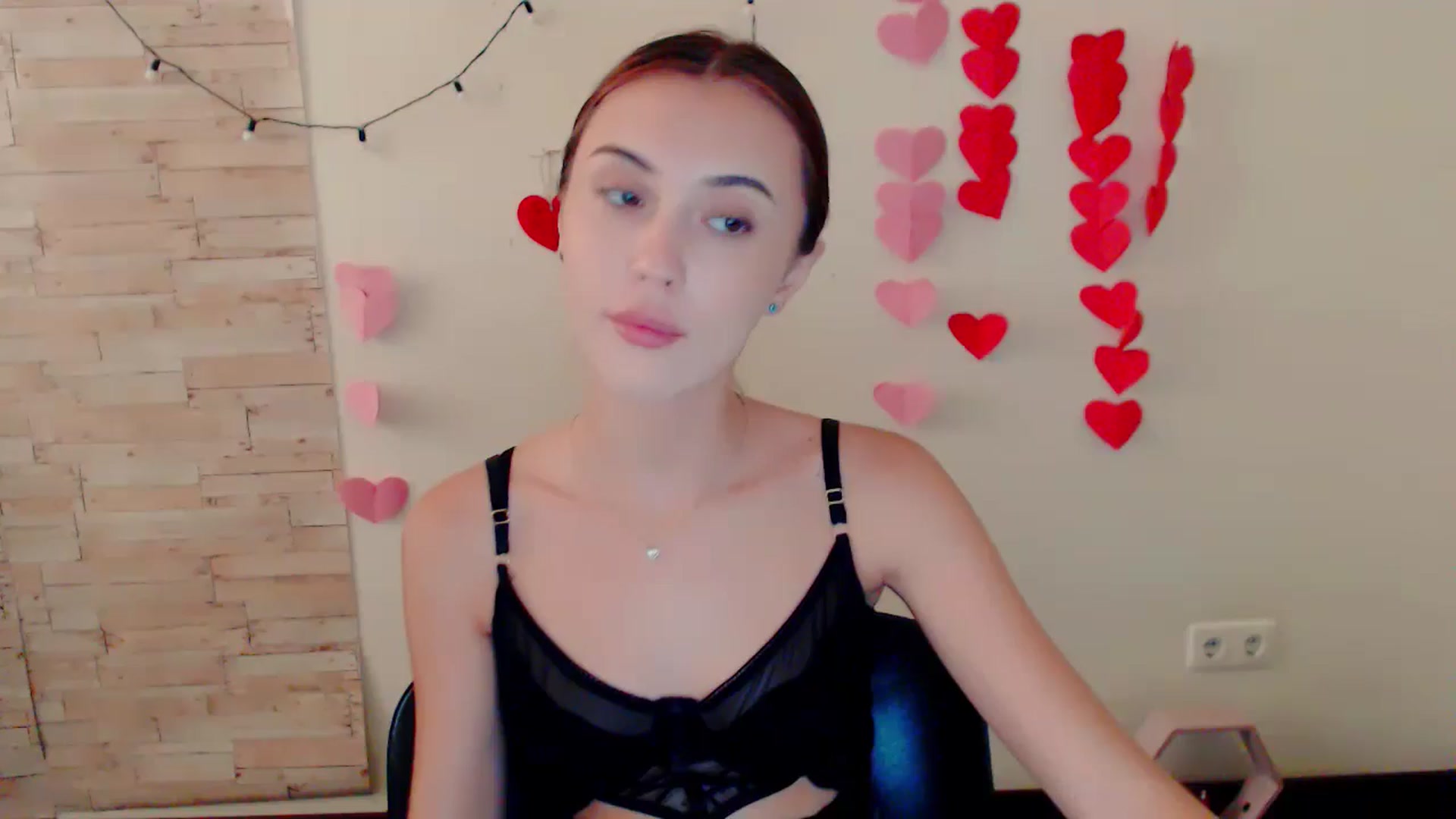 Gallery image thumbnail from Nikonara_'s myfreecams stream on, 07/09/2024, 12:36 image 15 of 20
