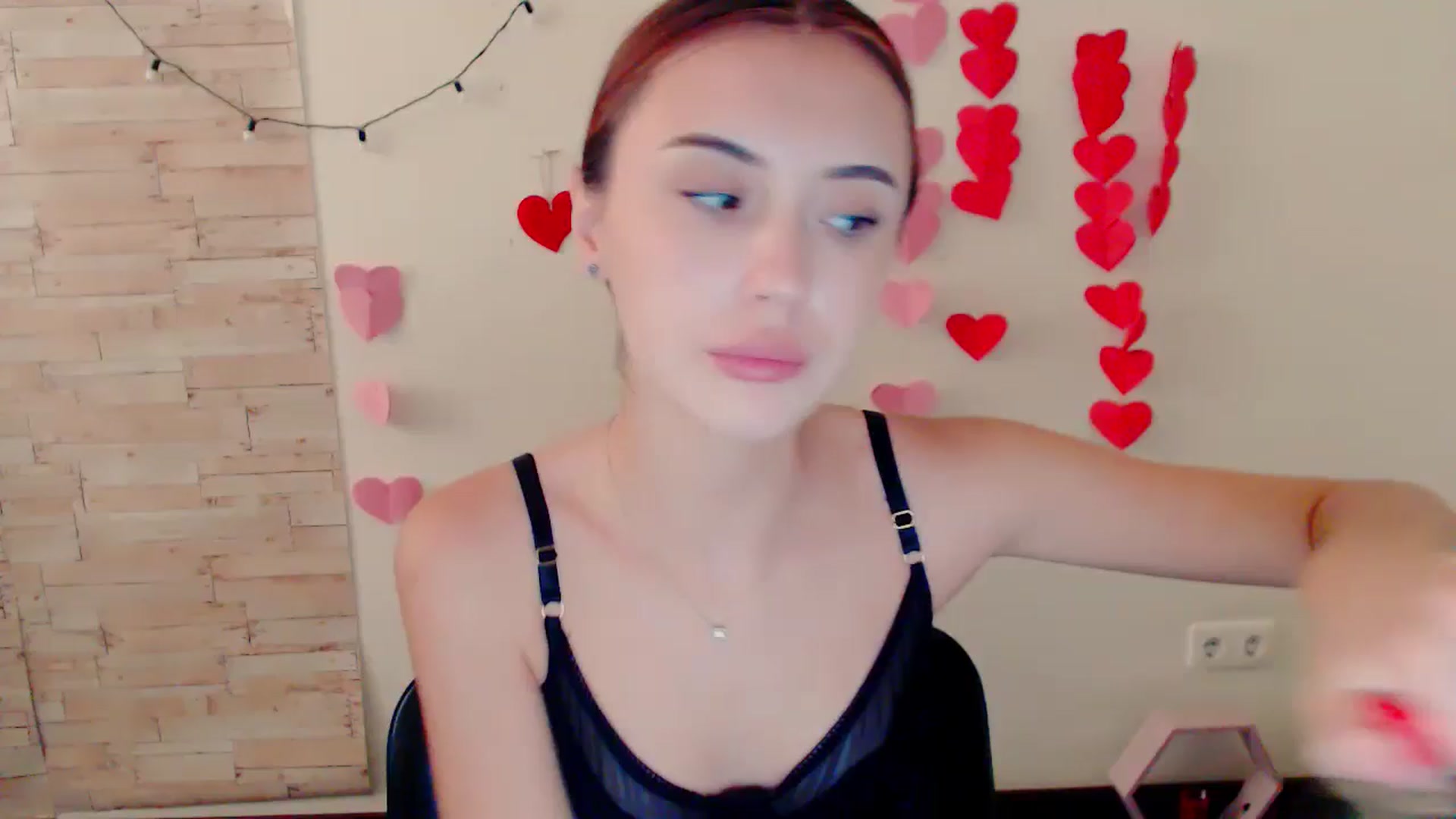 Gallery image thumbnail from Nikonara_'s myfreecams stream on, 07/09/2024, 12:36 image 19 of 20