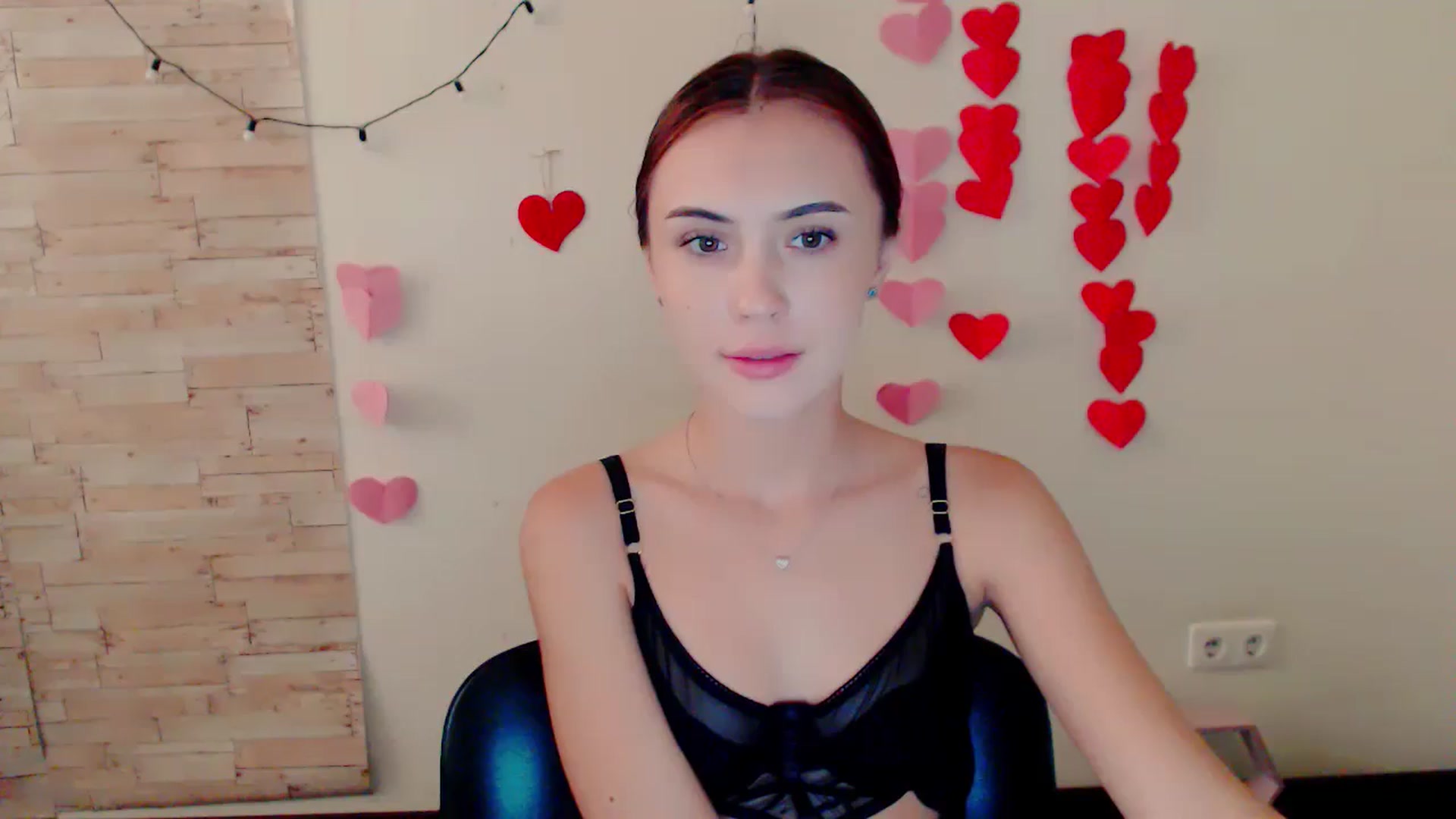 Gallery image thumbnail from Nikonara_'s myfreecams stream on, 07/09/2024, 13:55 image 14 of 20