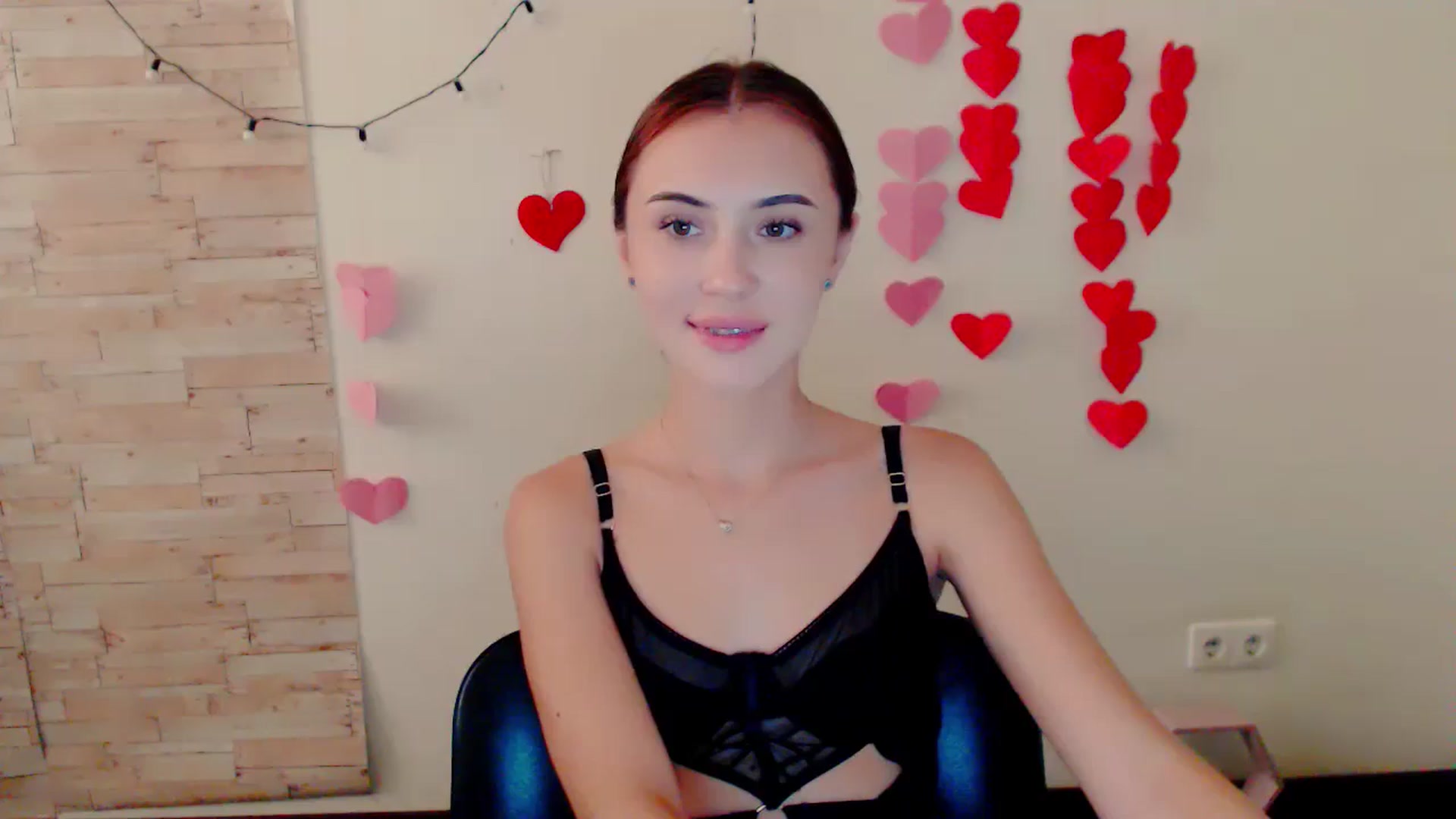 Gallery image thumbnail from Nikonara_'s myfreecams stream on, 07/09/2024, 13:55 image 6 of 20