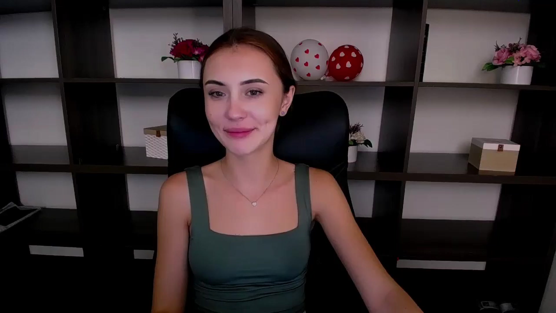 Gallery image thumbnail from Nikonara_'s myfreecams stream on, 07/13/2024, 13:40 image 12 of 20