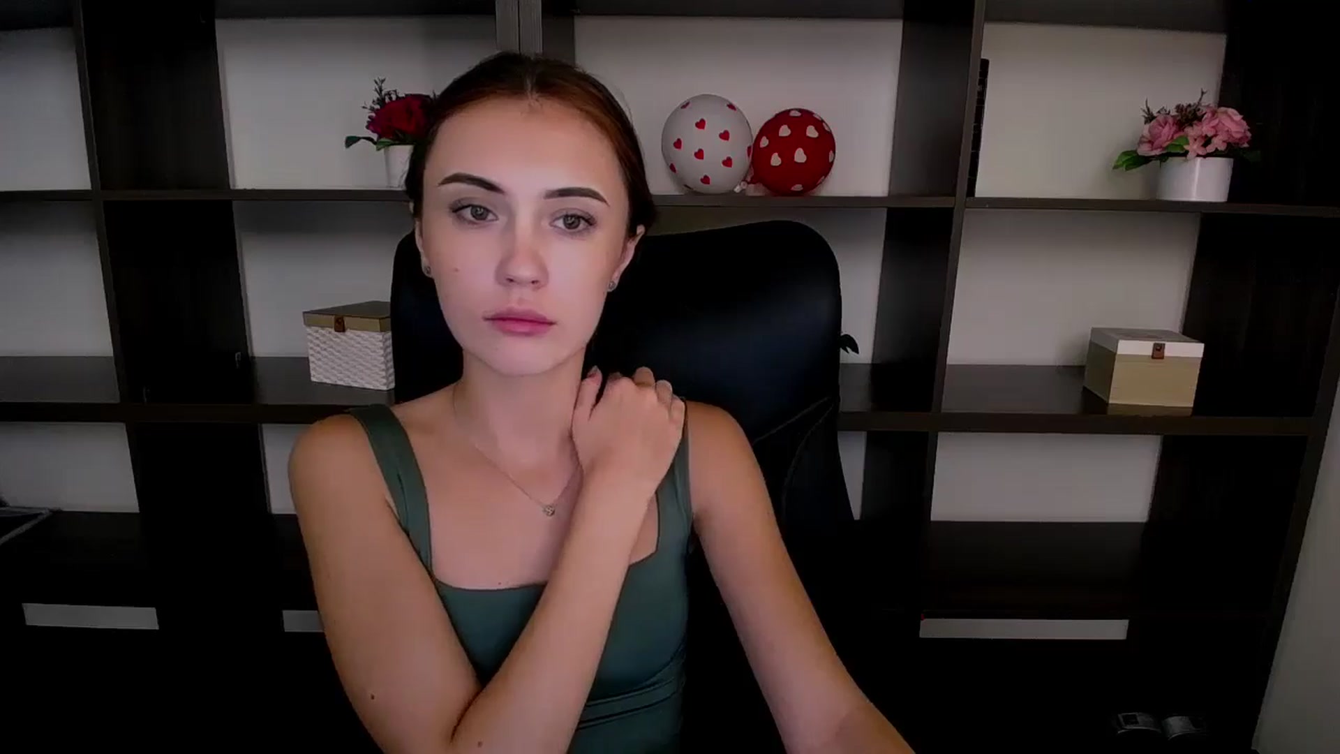 Gallery image thumbnail from Nikonara_'s myfreecams stream on, 07/13/2024, 13:40 image 17 of 20
