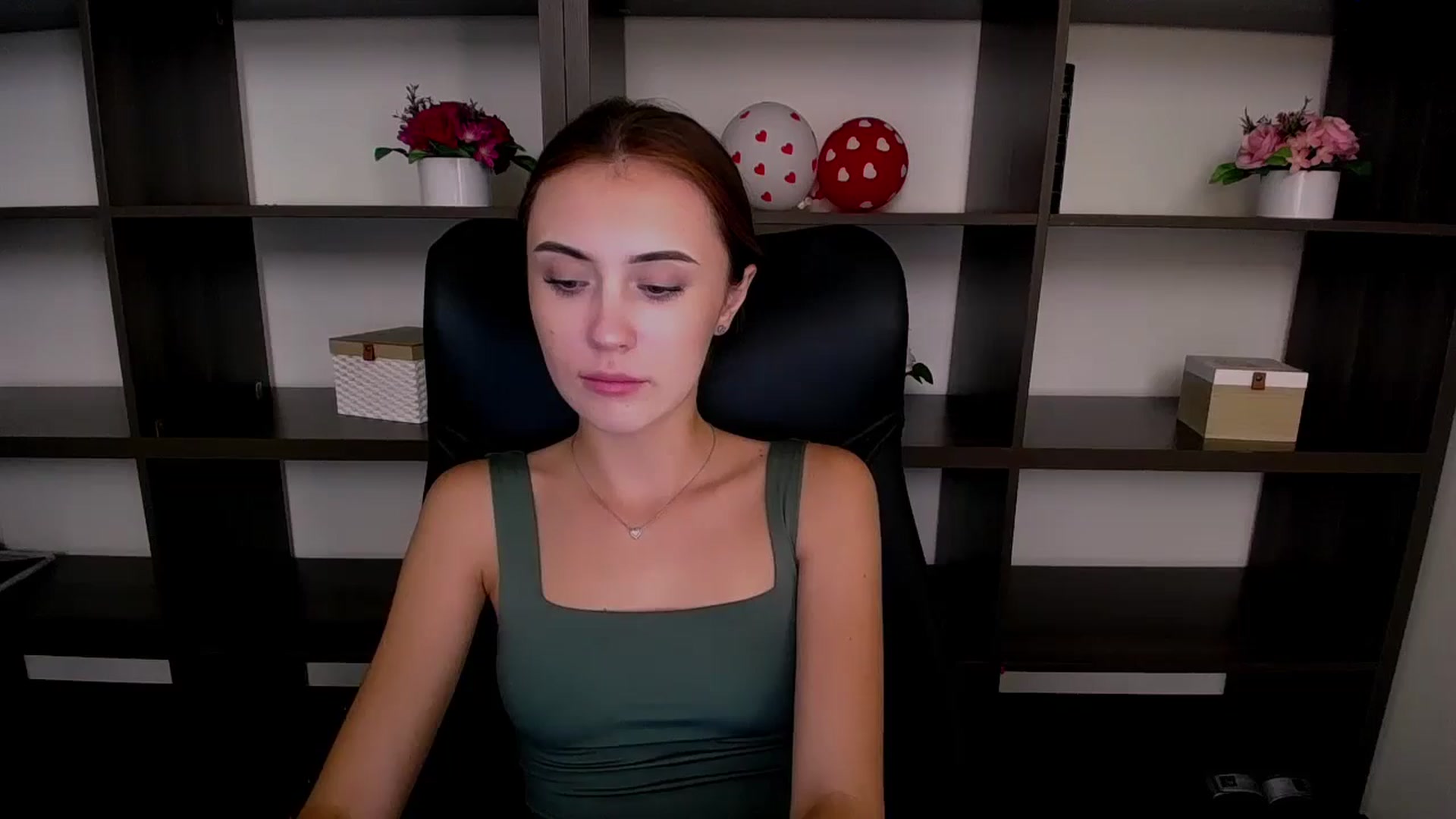 Gallery image thumbnail from Nikonara_'s myfreecams stream on, 07/13/2024, 13:40 image 15 of 20
